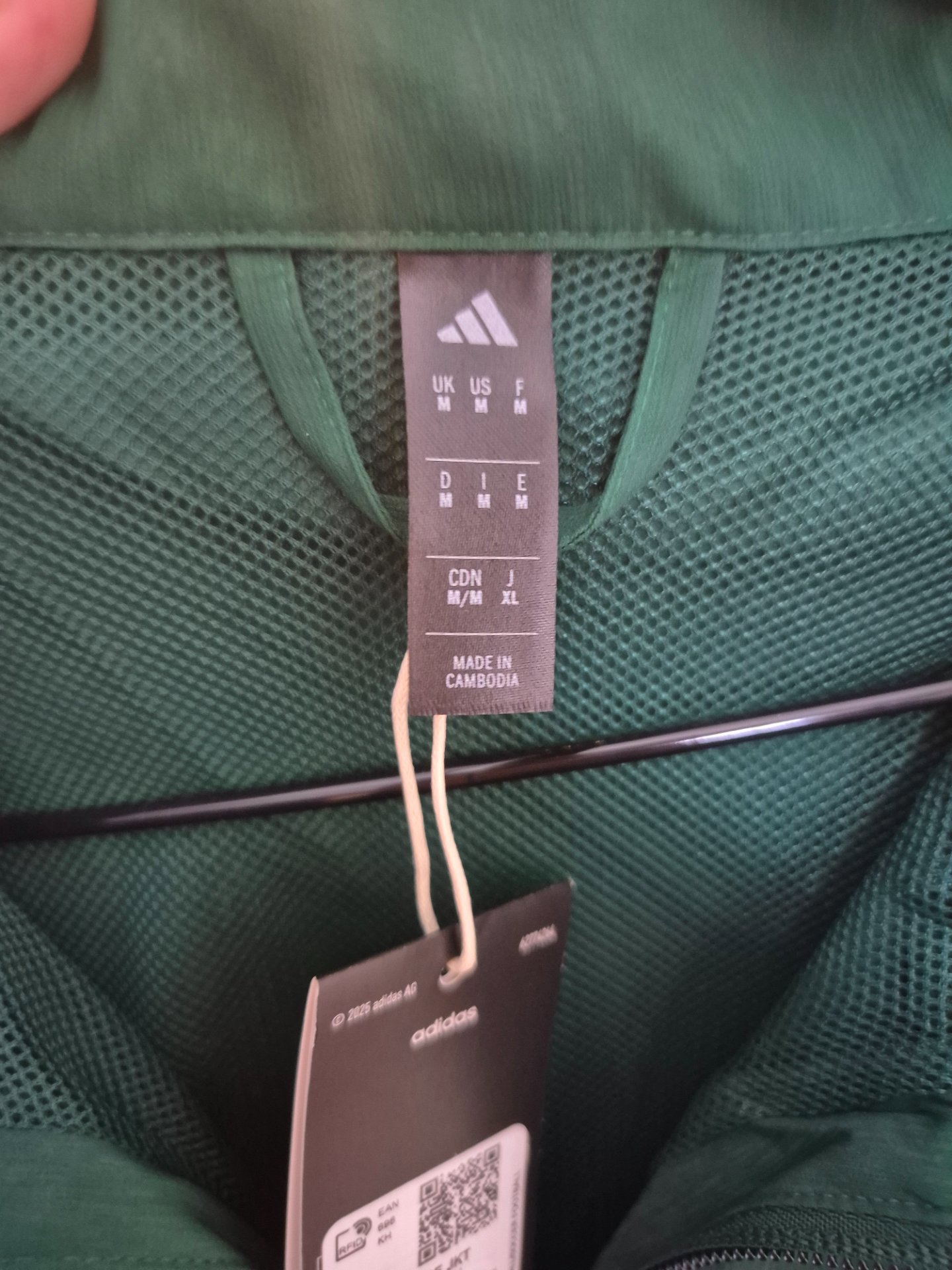 Adidas Green Lightweight Track Jacket – UK M, Adidas, M, New condition — preloved on SilentSale®