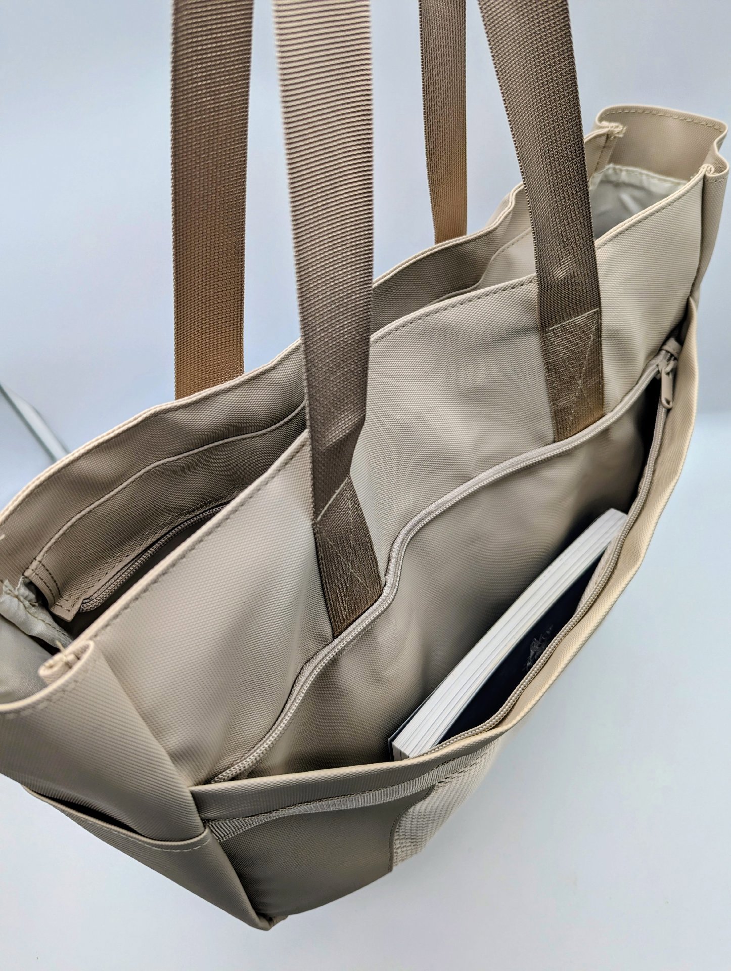 iFaraday Beige Duffel Bag Professional, iFaraday, Large, New condition — preloved on SilentSale®