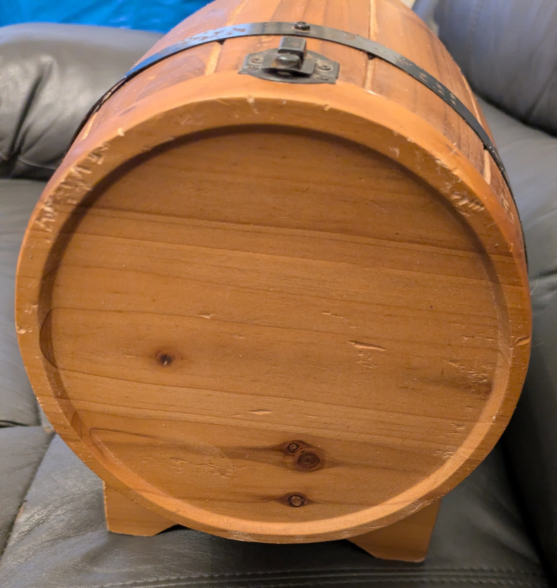 William Grant's Wooden Whisky Barrel Dispenser, William Grant's, Medium, Excellent condition — preloved on SilentSale®