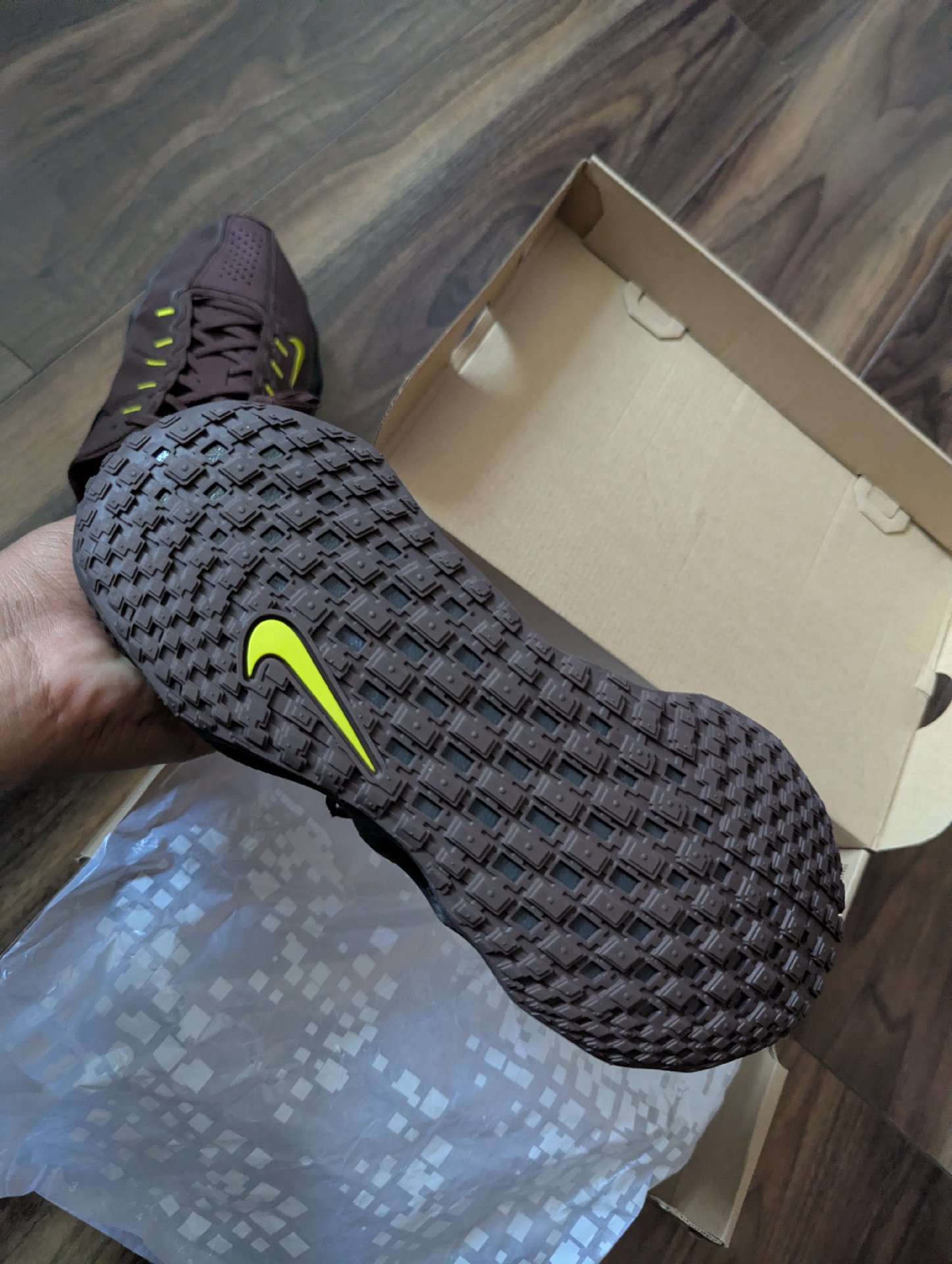 Nike Brown and Yellow Trainers – UK 6 / EUR 39, Nike, 6, New condition — preloved on SilentSale®