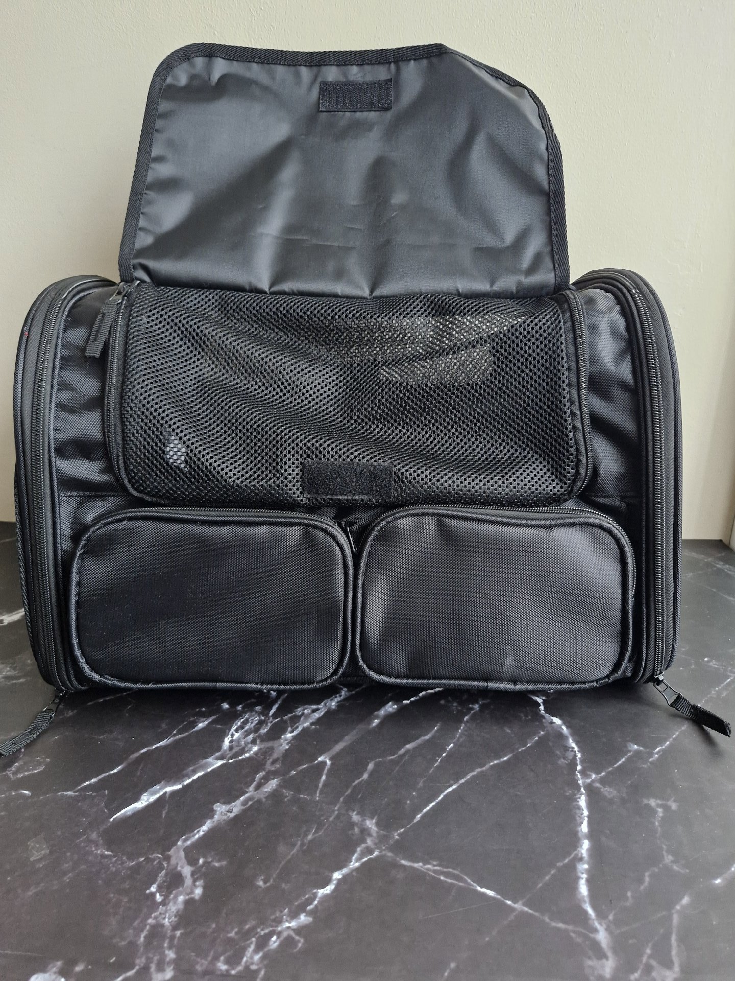 Fukumaru Portable Black Pet Carrier, Fukumaru, One Size, Excellent condition — preloved on SilentSale®