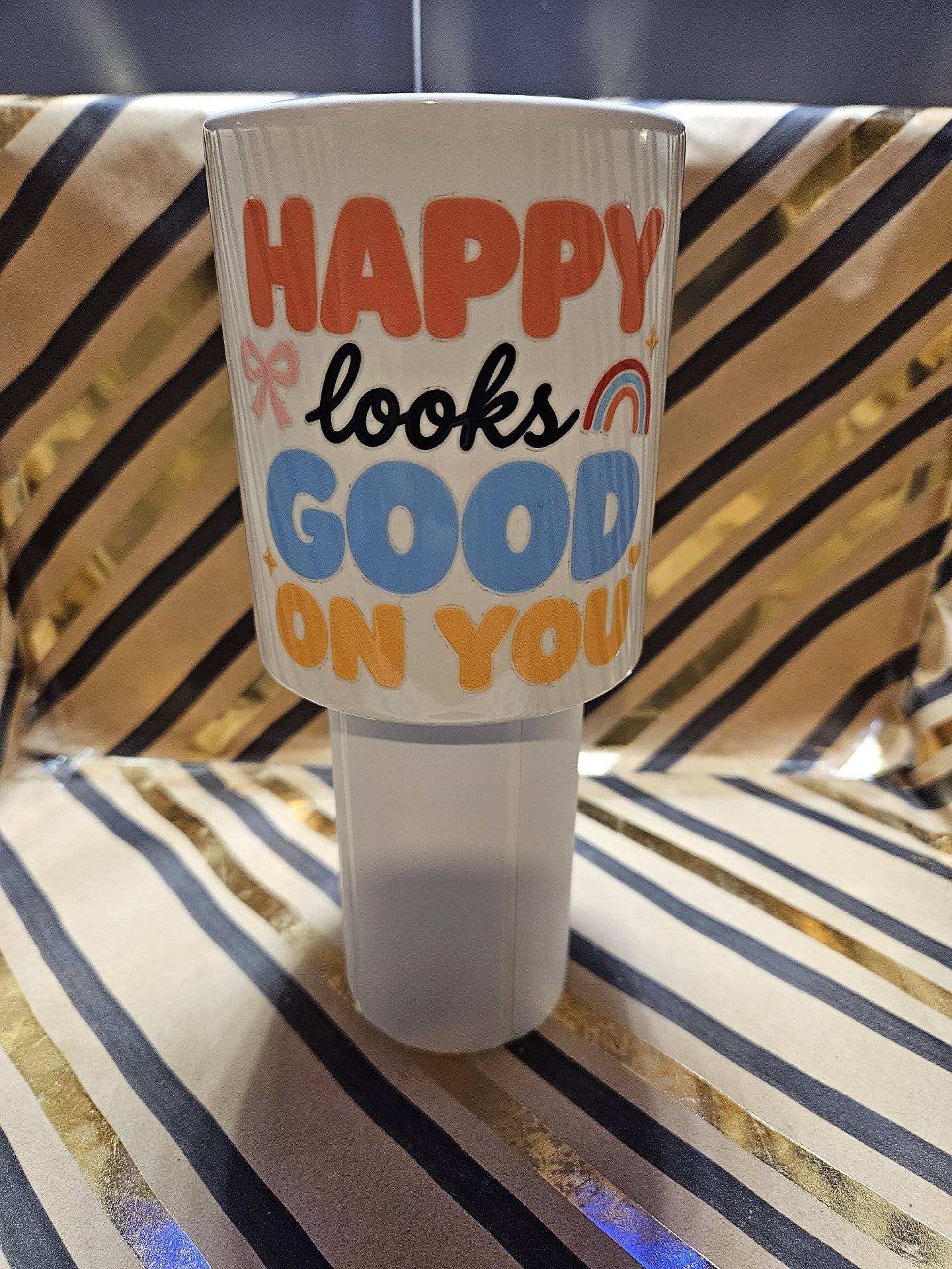 Ceramic Mug with Colourful Happy Quote Print, Unbranded, One Size, New condition — preloved on SilentSale®