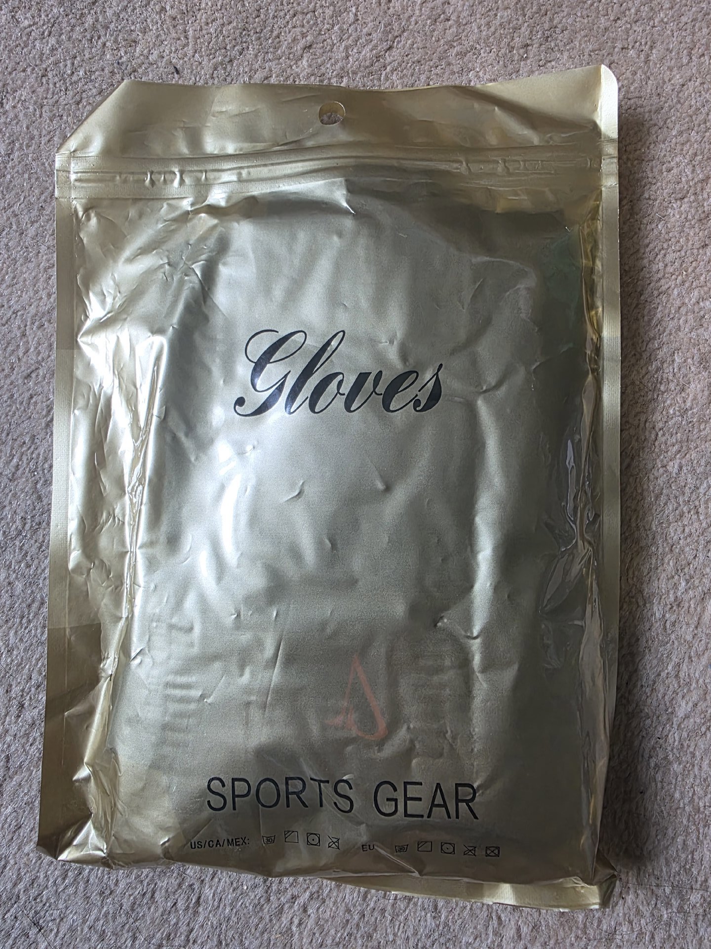 Sports Gear Black XL Fingerless Sports Gloves, Sports Gear, XL, New condition — preloved on SilentSale®