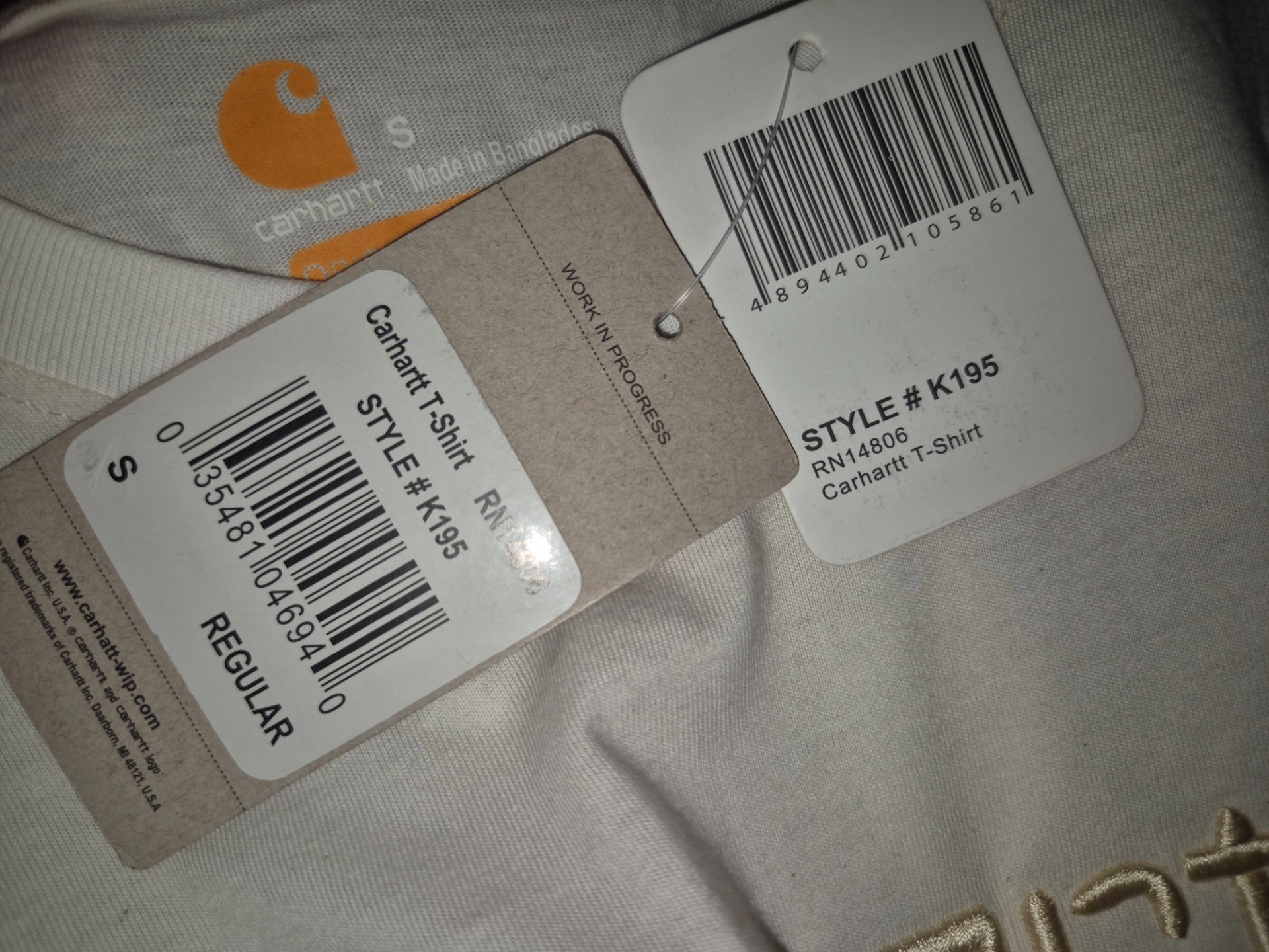 Carhartt Cream Original Fit Logo T-Shirt – Size S, Carhartt, S, New condition — preloved on SilentSale®