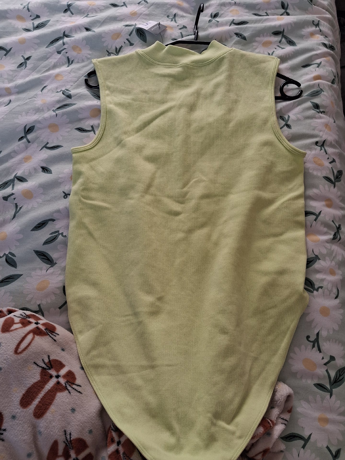 Primark Sleeveless Ribbed Top Yellow Green – Size 18, Primark, 18, New condition — preloved on SilentSale®
