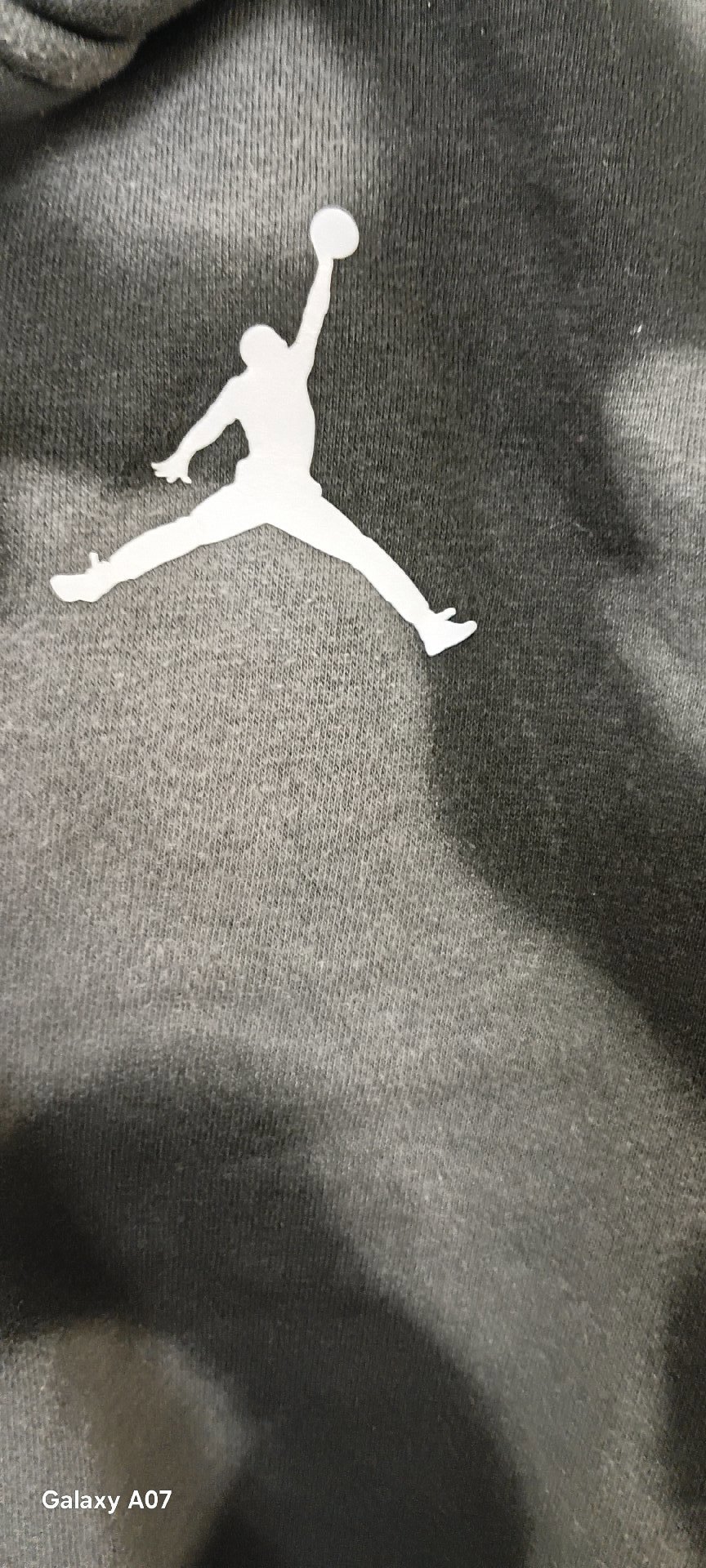 Jordan Boys Grey Camouflage Zip Hoodie – 12-13 Years, Jordan, 12-13 years, Excellent condition — preloved on SilentSale®
