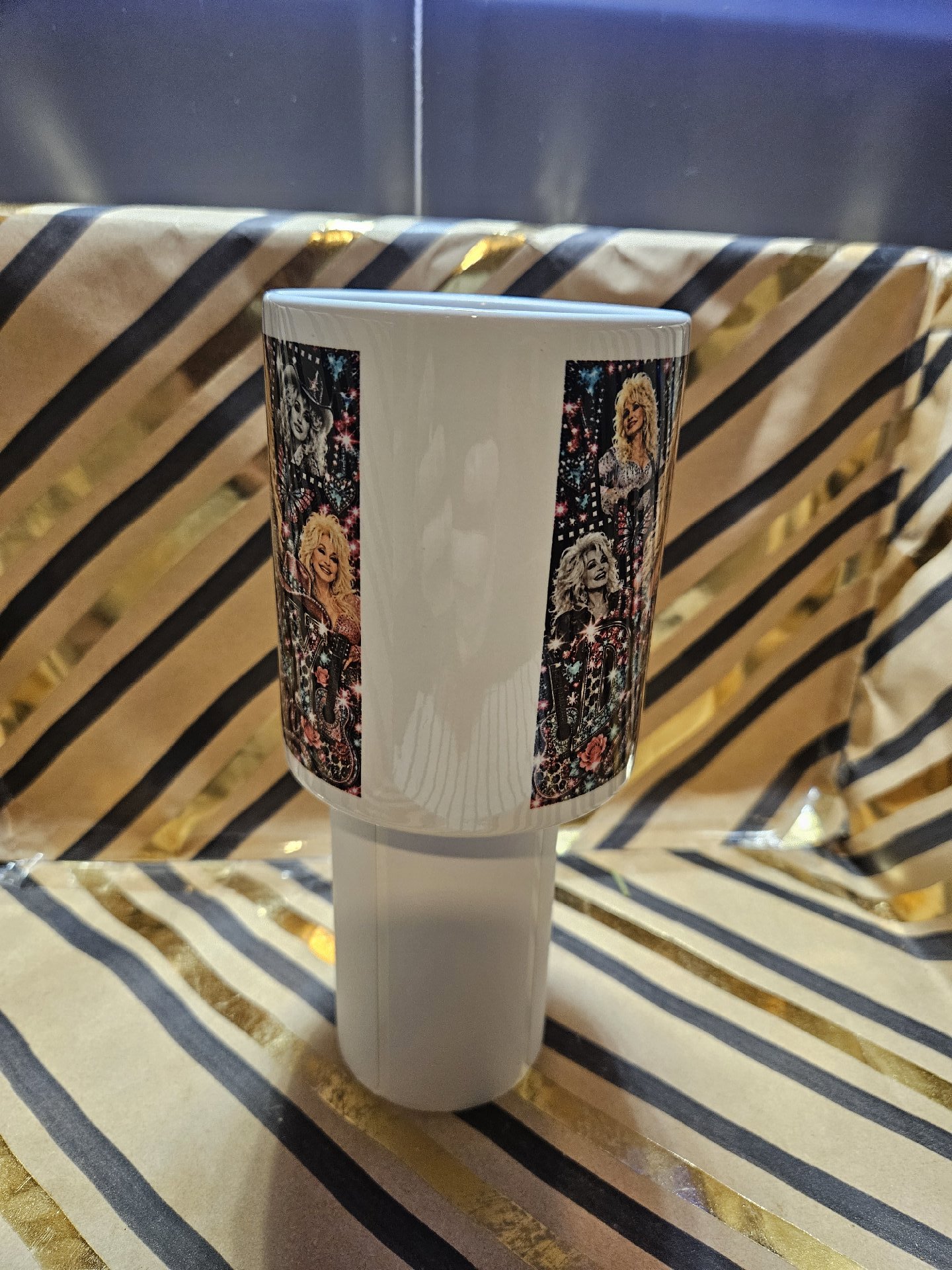 Dolly Parton Ceramic Mug with Glitter Design, Unbranded, One Size, New condition — preloved on SilentSale®