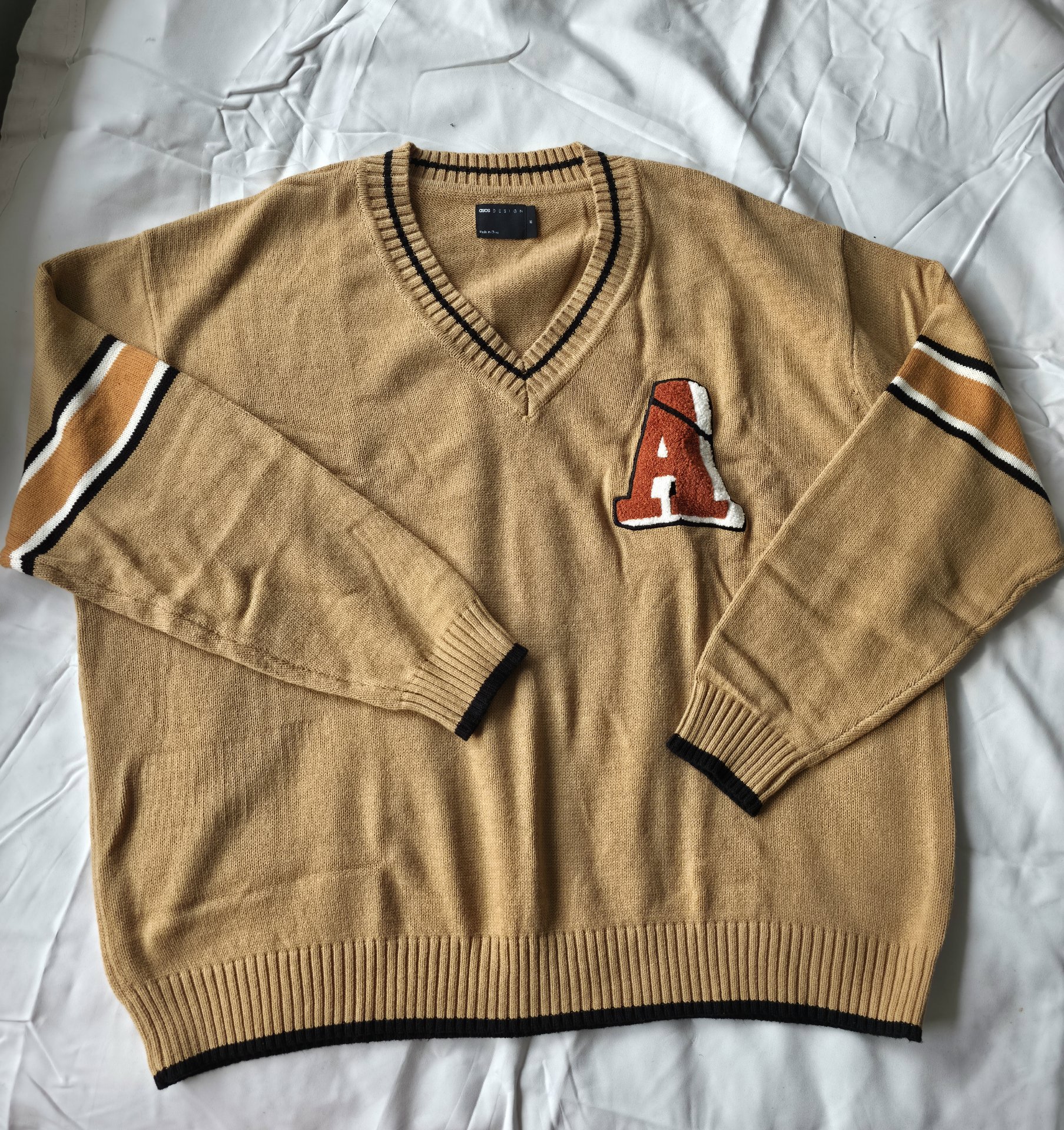tan/camel oversized V-neck knitted sweater, ASOS Design, M, New condition — preloved on SilentSale®