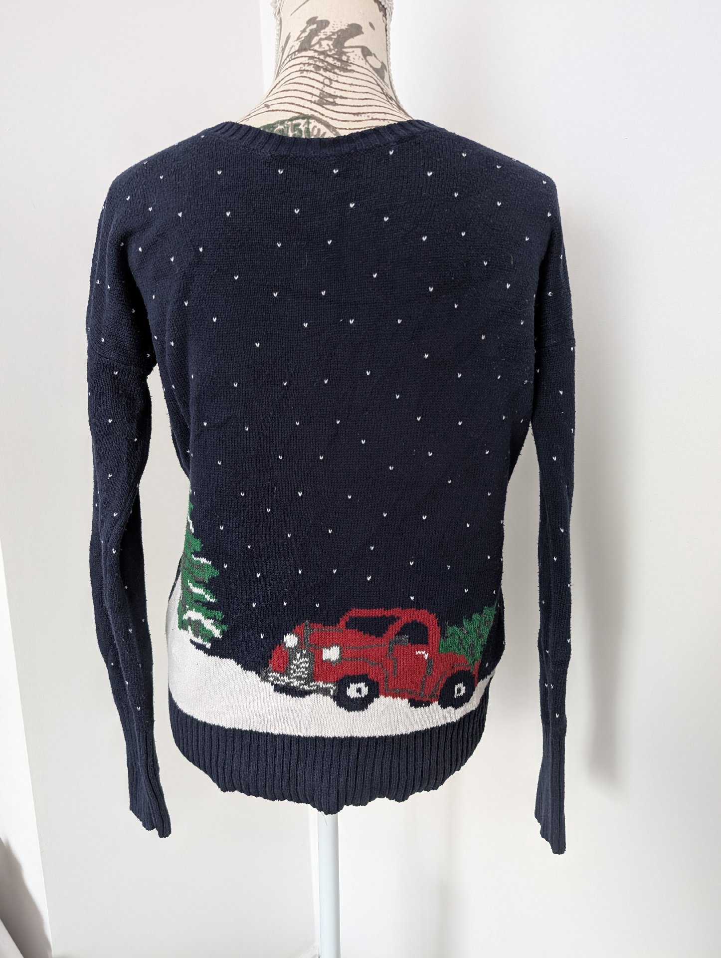 Shrinking Violet Navy Christmas Jumper with Red Truck Print – UK M, Shrinking Violet, M, Excellent condition — preloved on SilentSale®