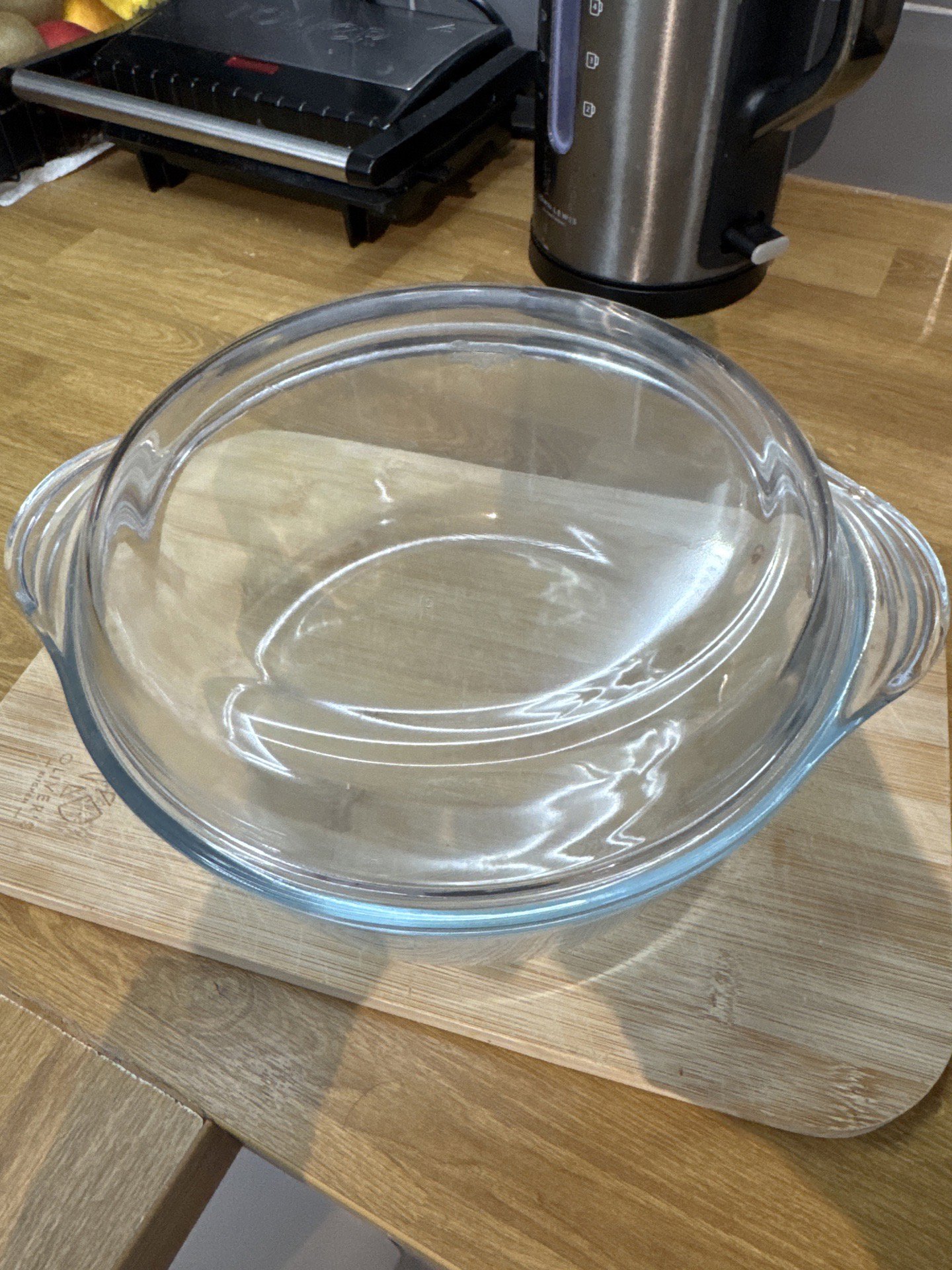 Glass Ovenproof Casserole Dish with Lid, Pasabahce, One Size, Excellent condition — preloved on SilentSale®
