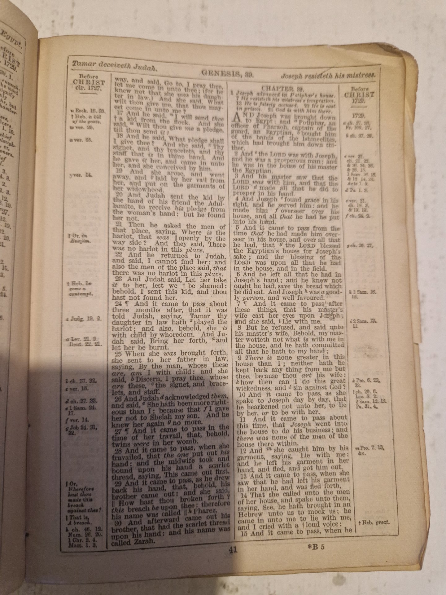 Antique Holy Bible, late circa 1870-1900, Unbranded, One Size, Excellent condition — preloved on SilentSale®