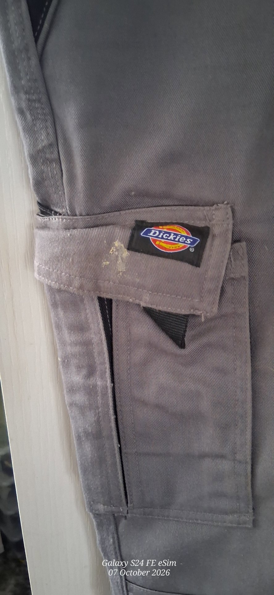 Dickies Grey Work Cargo Shorts – UK 44R, Dickies, UK 44R, Good condition — preloved on SilentSale®