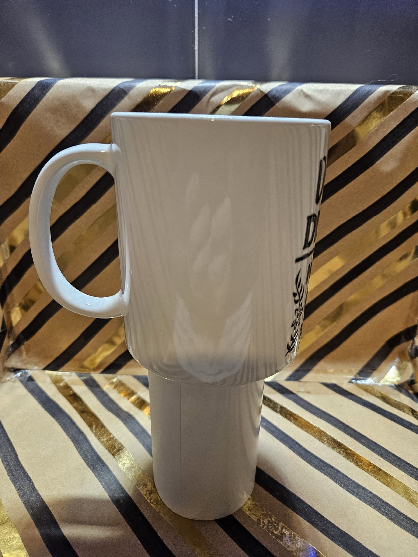 Do Not Disturb White Ceramic Mug with Handle, Unbranded, One Size, New condition — preloved on SilentSale®