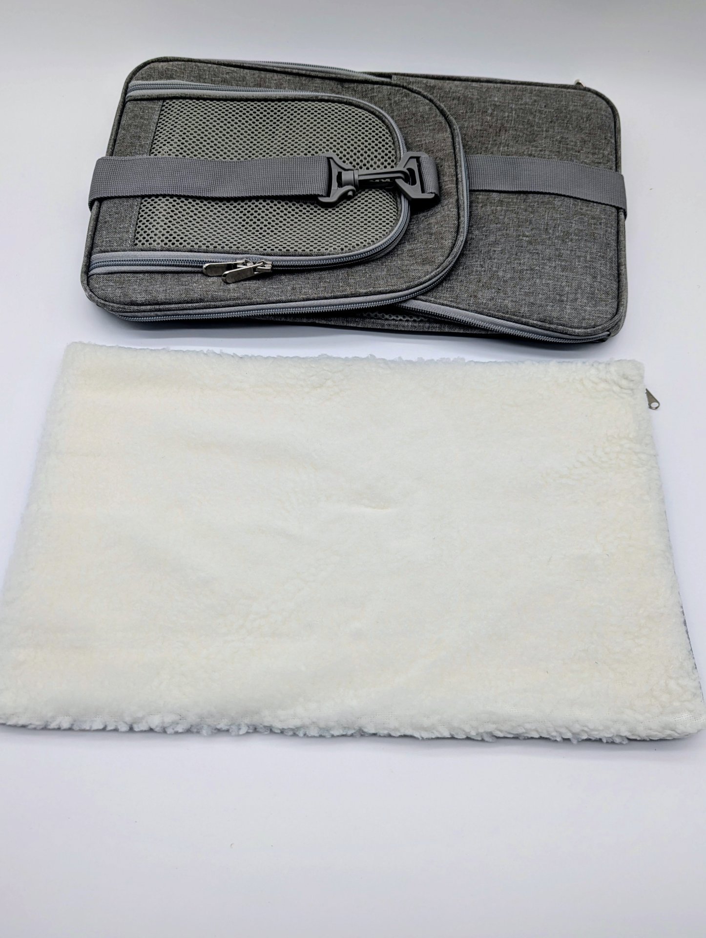 Grey Pet Carrier Bag with Soft Fleece Mat, OLFA, Medium (10-25kg), New condition — preloved on SilentSale®