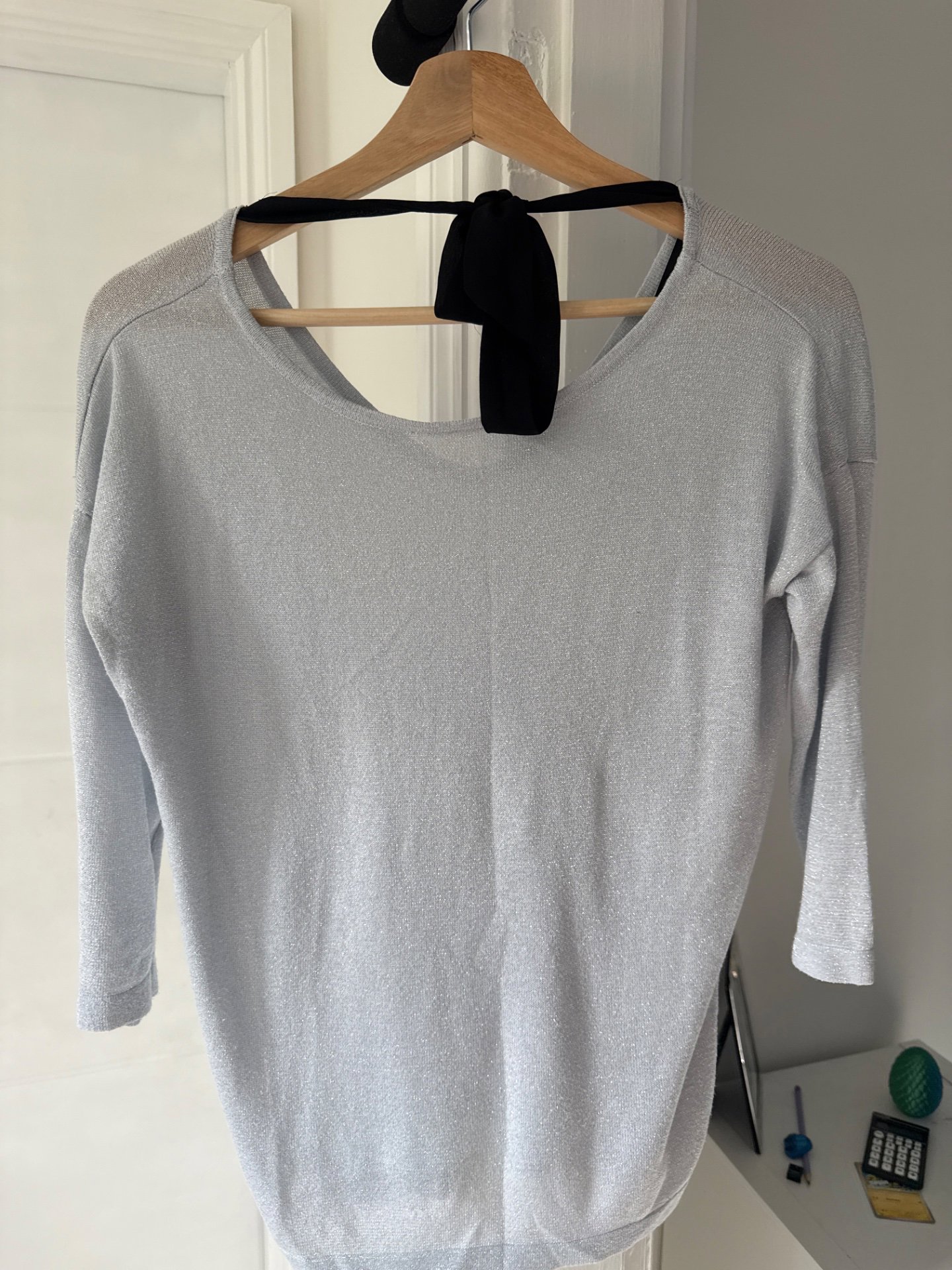 Pastel blue V-Neck 3/4 Sleeve Top, Reserved, 8, Good condition — preloved on SilentSale®