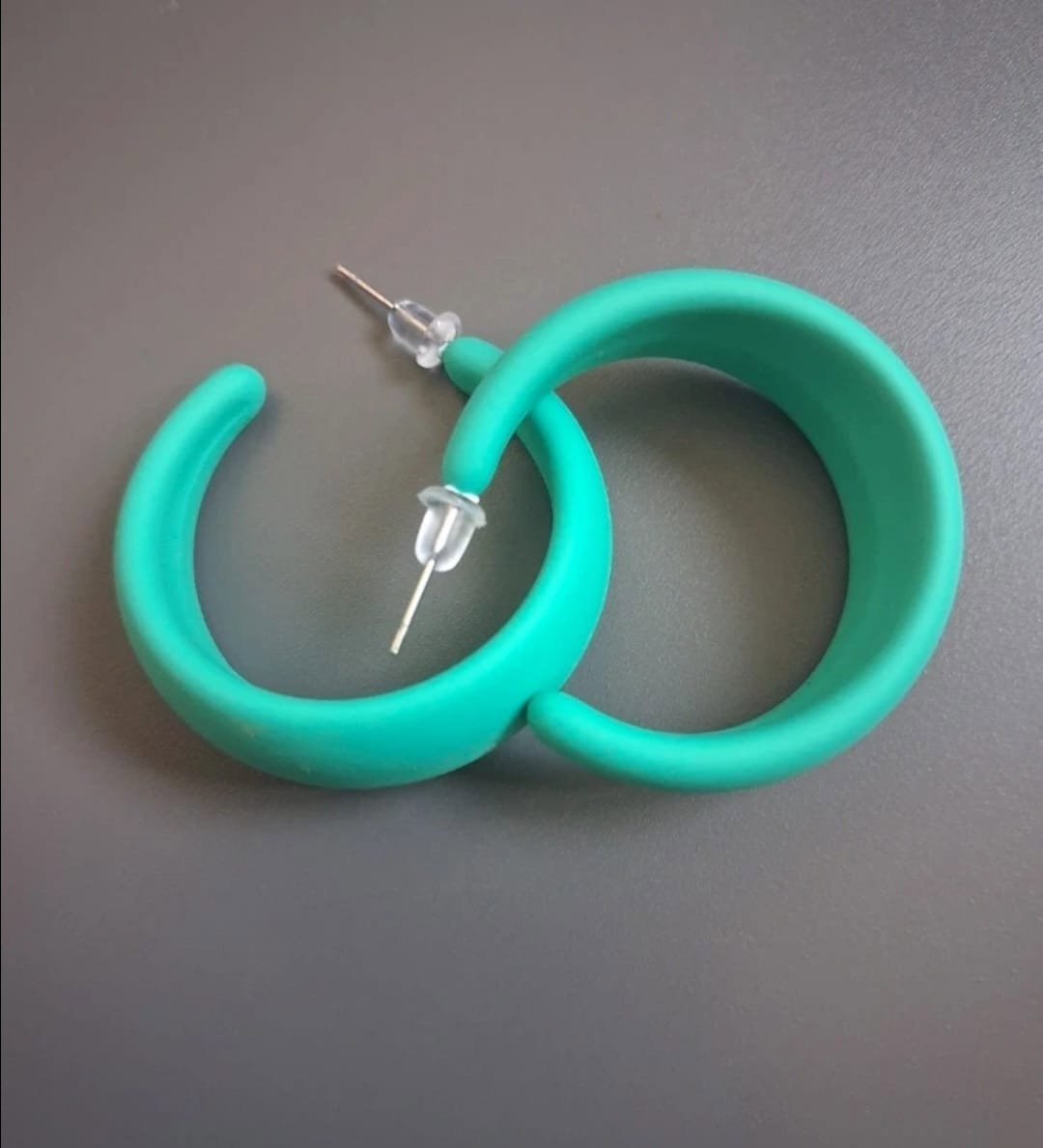 Green Hoop Earrings Silicone, Unbranded, Z, New condition — preloved on SilentSale®