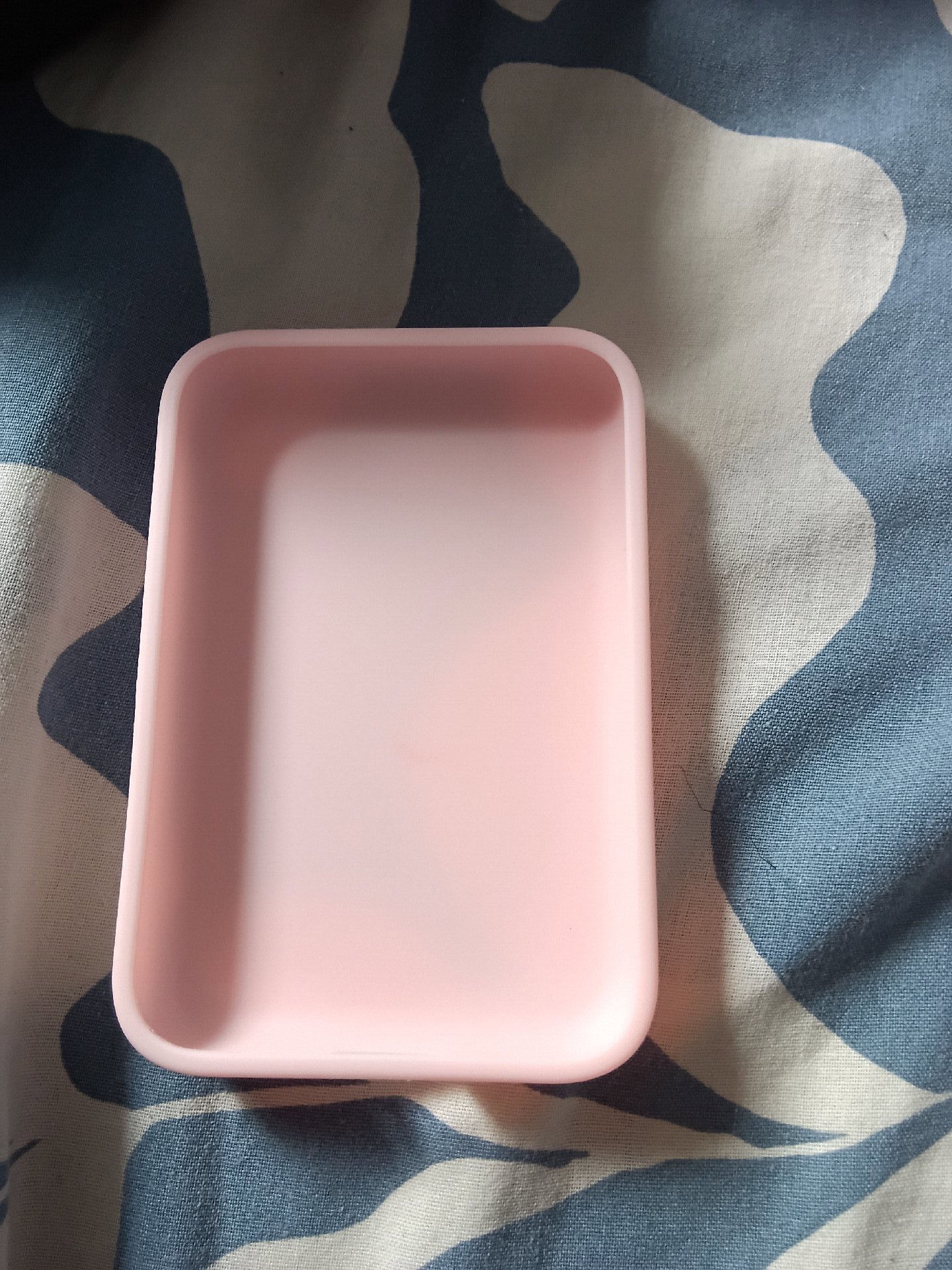 Pink Silicone powerbank case, Amazon, 256GB, Excellent condition — preloved on SilentSale®