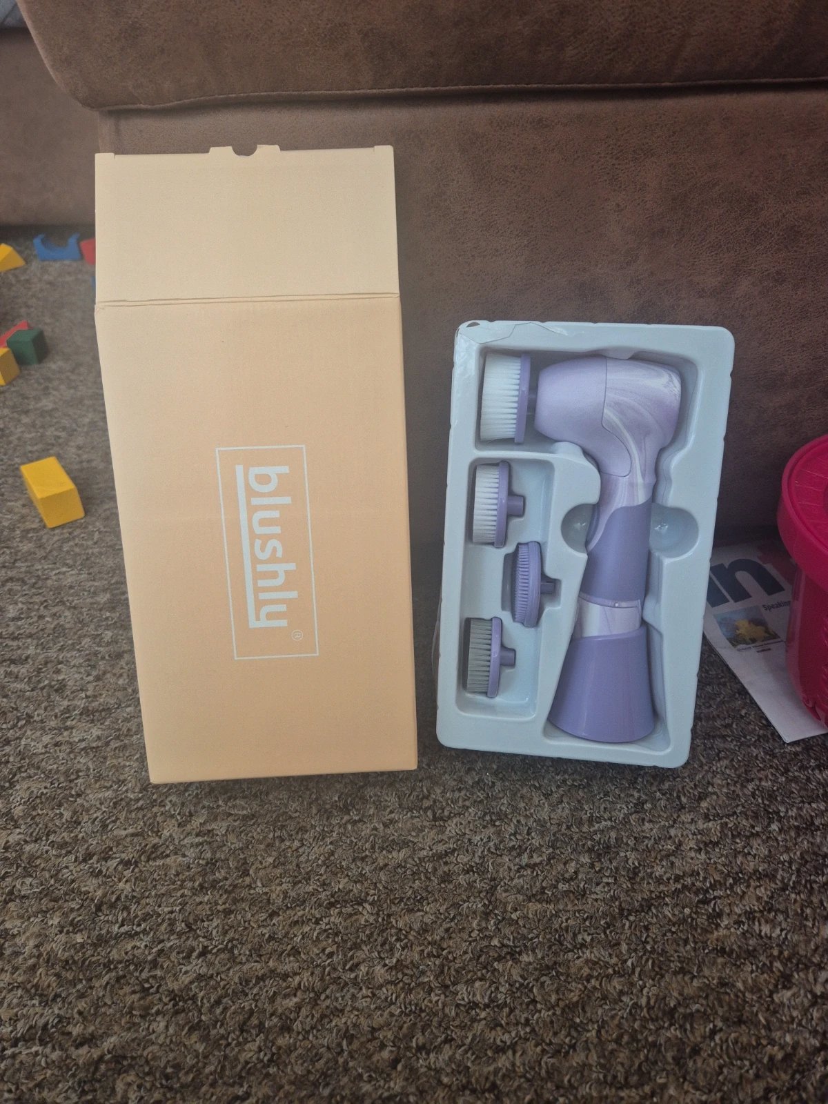 Blushly 4in1 facial cleansing brush, Blushly, One Size, New condition — preloved on SilentSale®