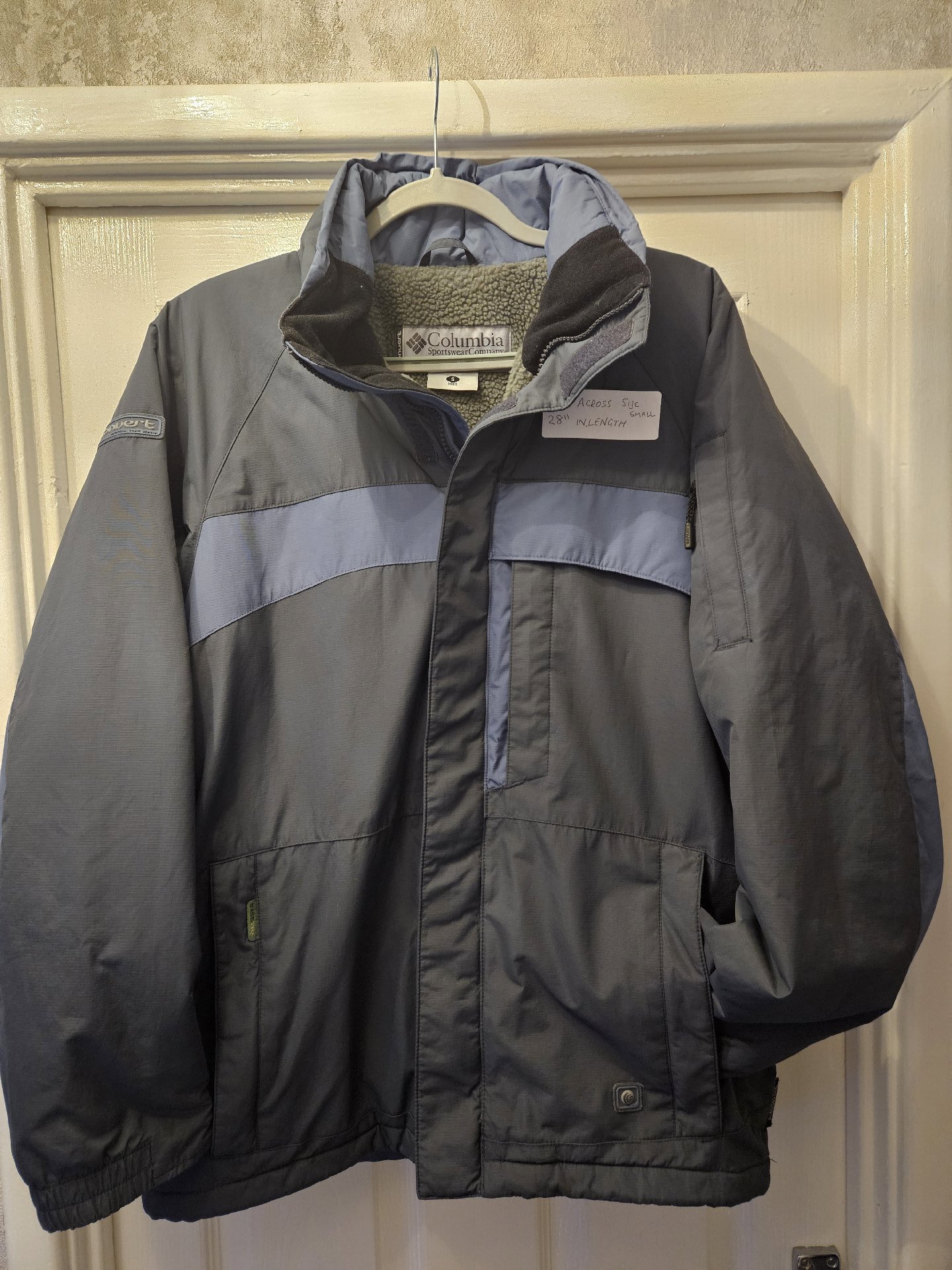 Columbia Grey Outdoor Jacket Size Small, Columbia, S, Like New condition — preloved on SilentSale®