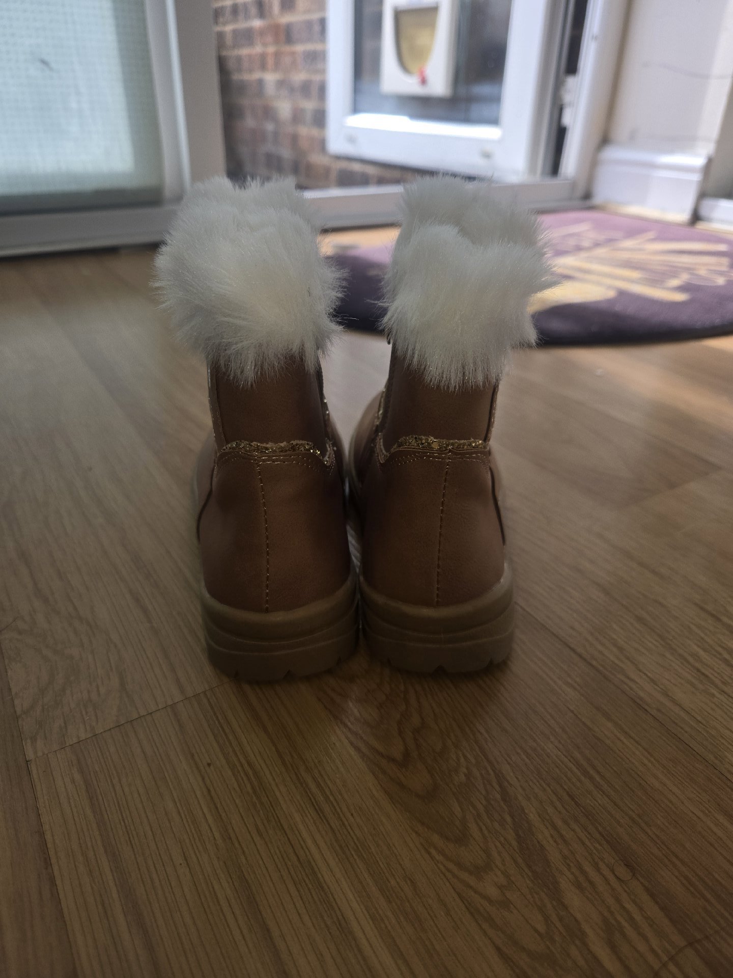 Brown Faux Fur Lined Kids Winter Boots with Cat Face Detail, Unbranded, UK 29, Excellent condition — preloved on SilentSale®