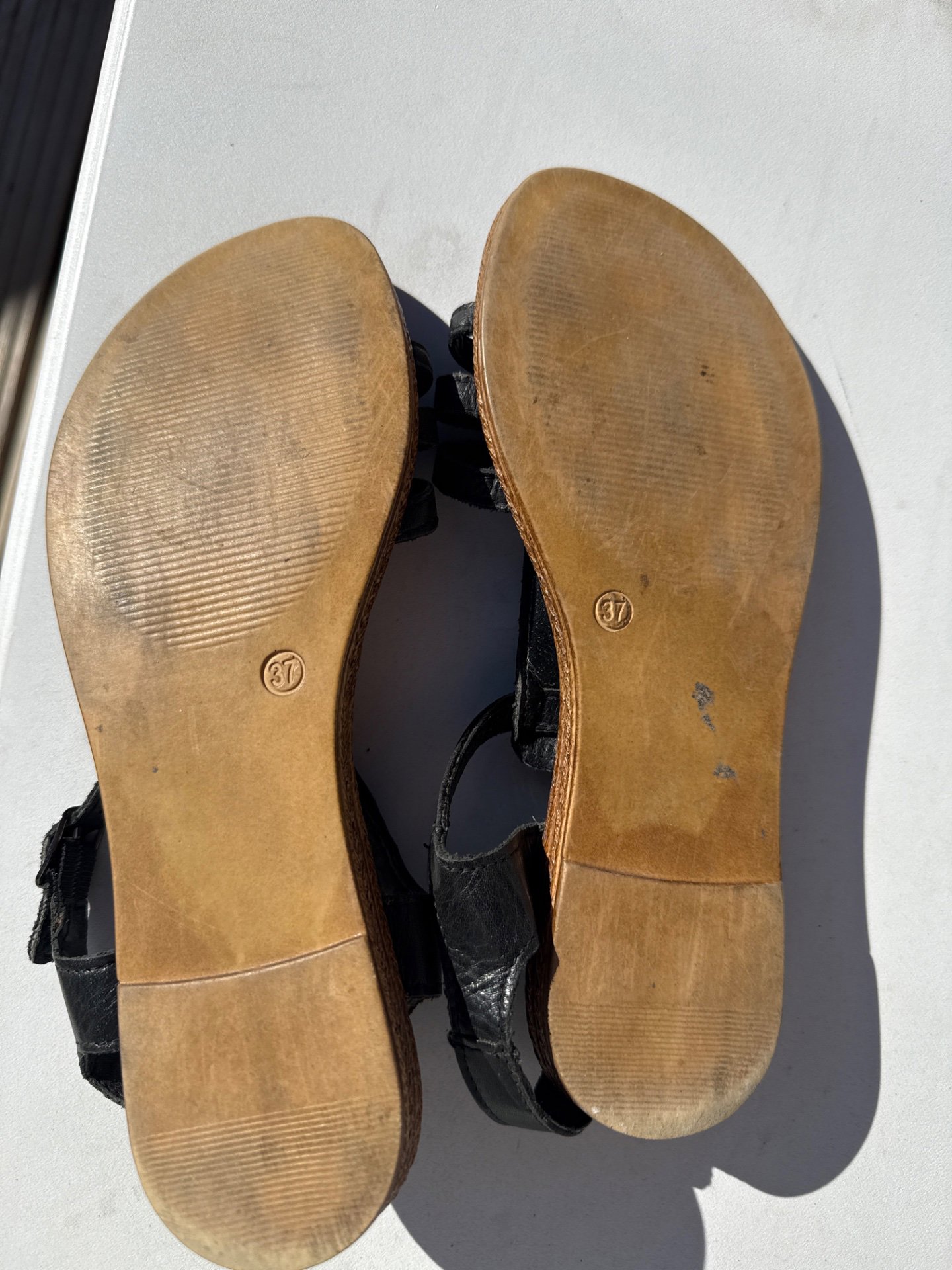 Black Leather Sandals – Size 39, Lasocki, 4, Excellent condition — preloved on SilentSale®