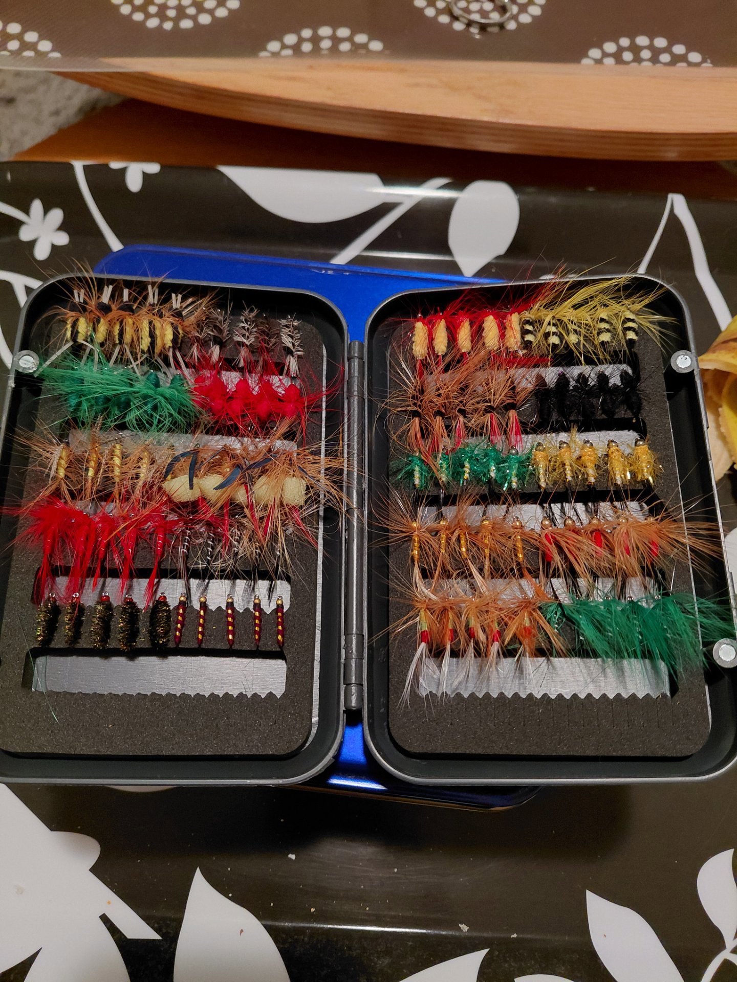 Fly fishing lures, Unbranded, One Size, Excellent condition — preloved on SilentSale®