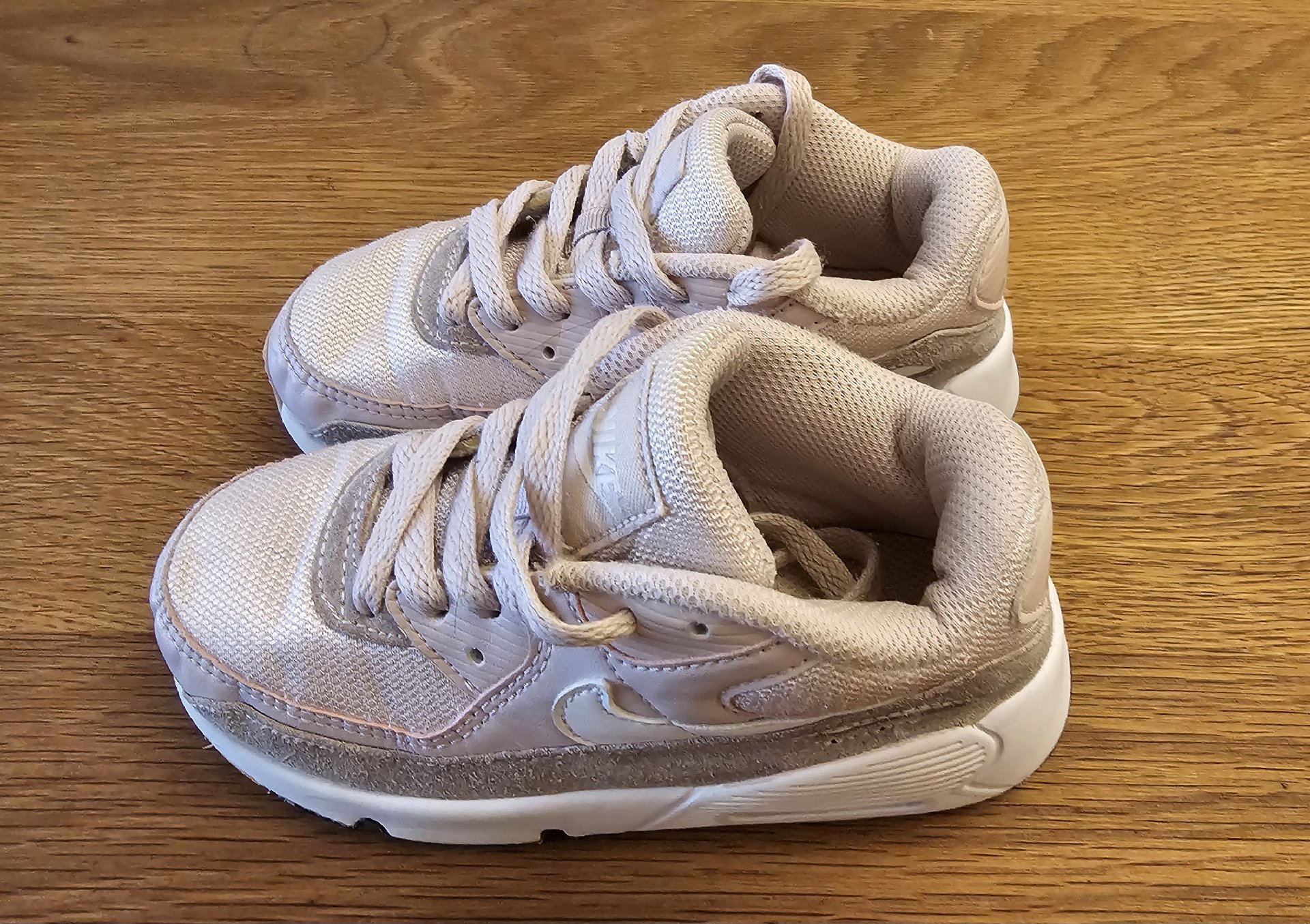 Nike Air Max 90 LTR Barely Pink Junior size 9.5, Nike, 9.5, Excellent condition — preloved on SilentSale®