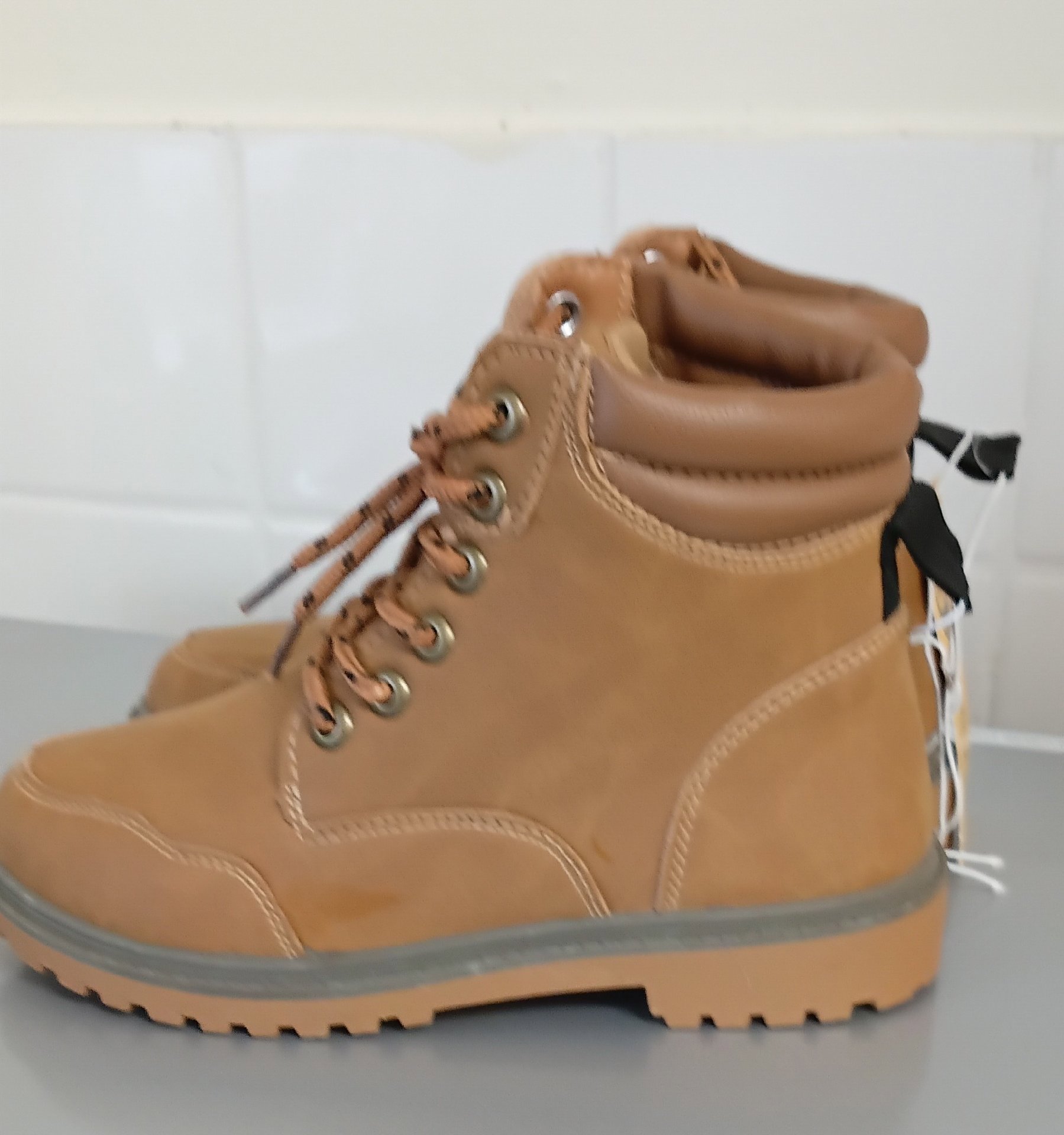 Brown Lace-Up Ankle Boots – UK Size 3.5, Unbranded, 3.5, New condition — preloved on SilentSale®