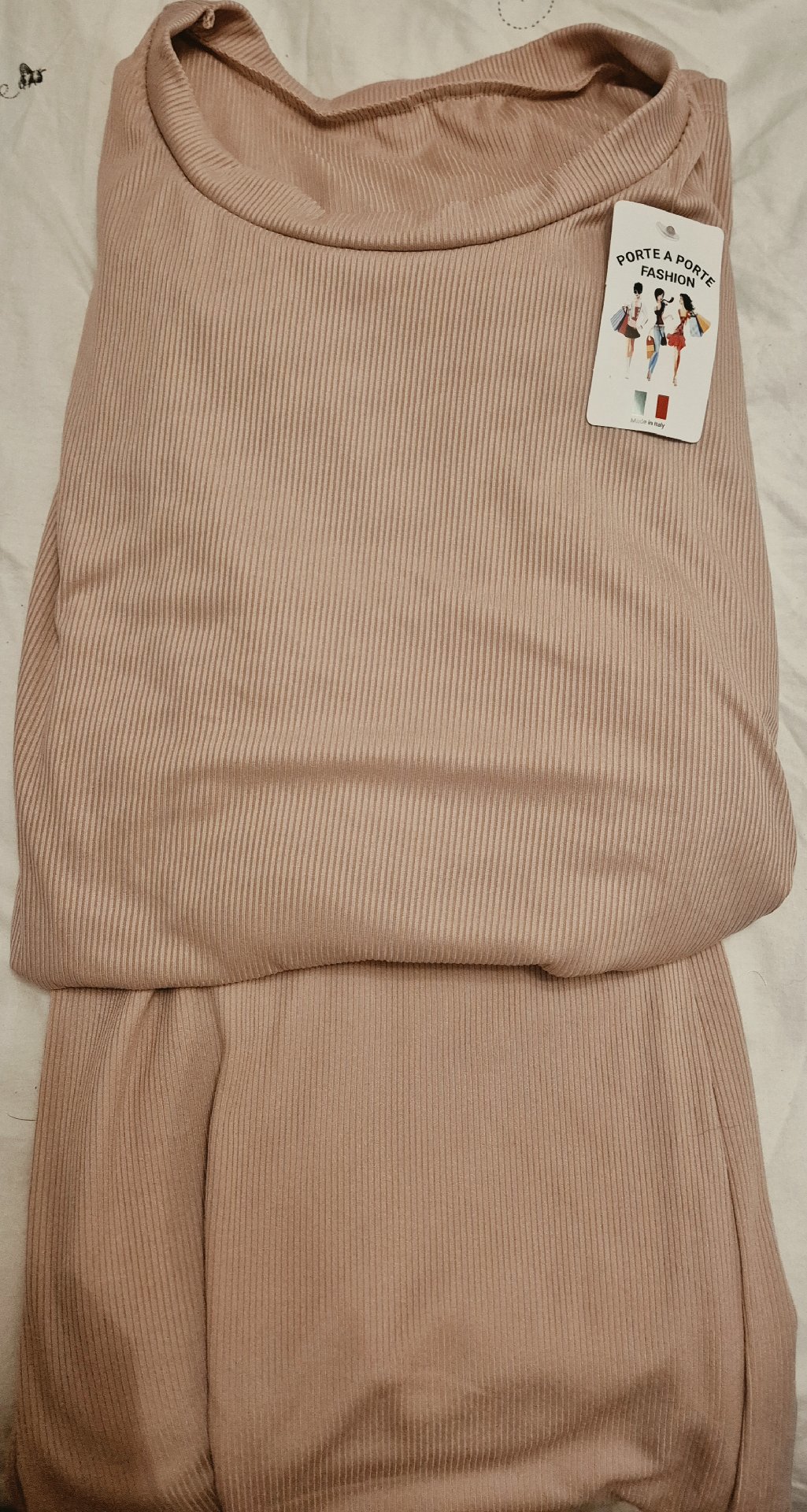 1 SET Porte A Porte Fashion Women's Lounge Sets Various Colours and Prints, Porte A Porte Fashion, Large (A1+), New condition — preloved on SilentSale®