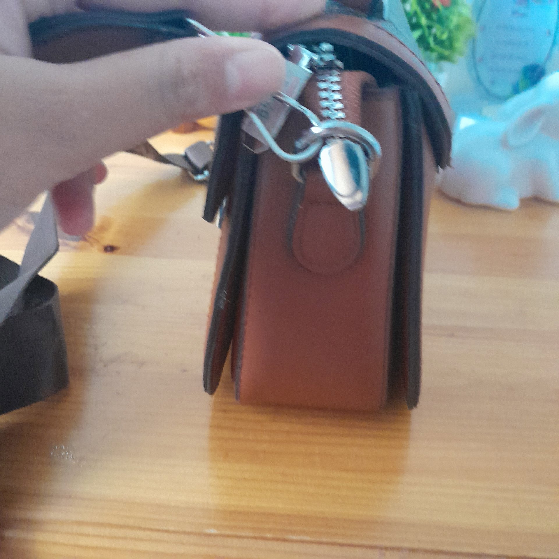 Ladies handbag , Ladies, Small, Excellent condition — preloved on SilentSale®