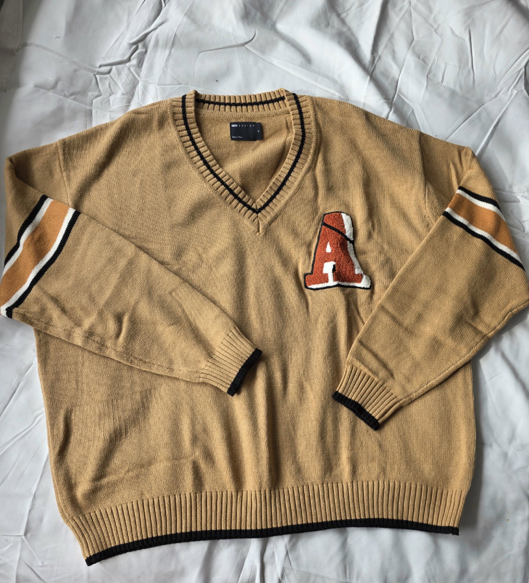 tan/camel oversized V-neck knitted sweater, ASOS Design, M, New condition — preloved on SilentSale®