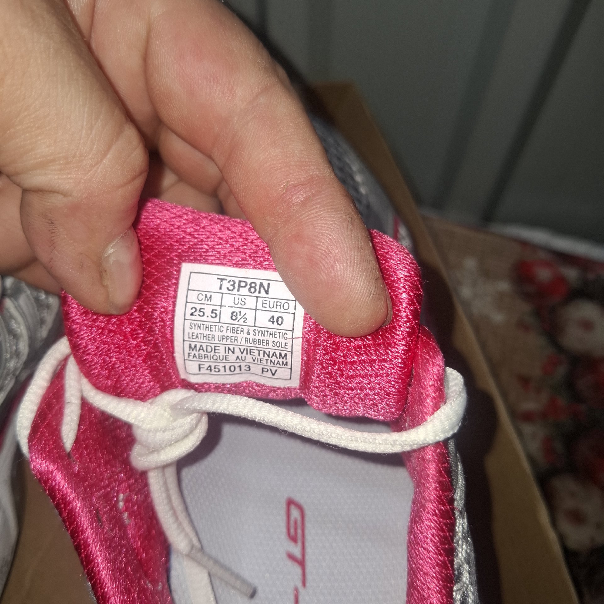 Asics Gel Running Trainers White and Pink UK 8.5, ASICS, 6.5, Good condition — preloved on SilentSale®