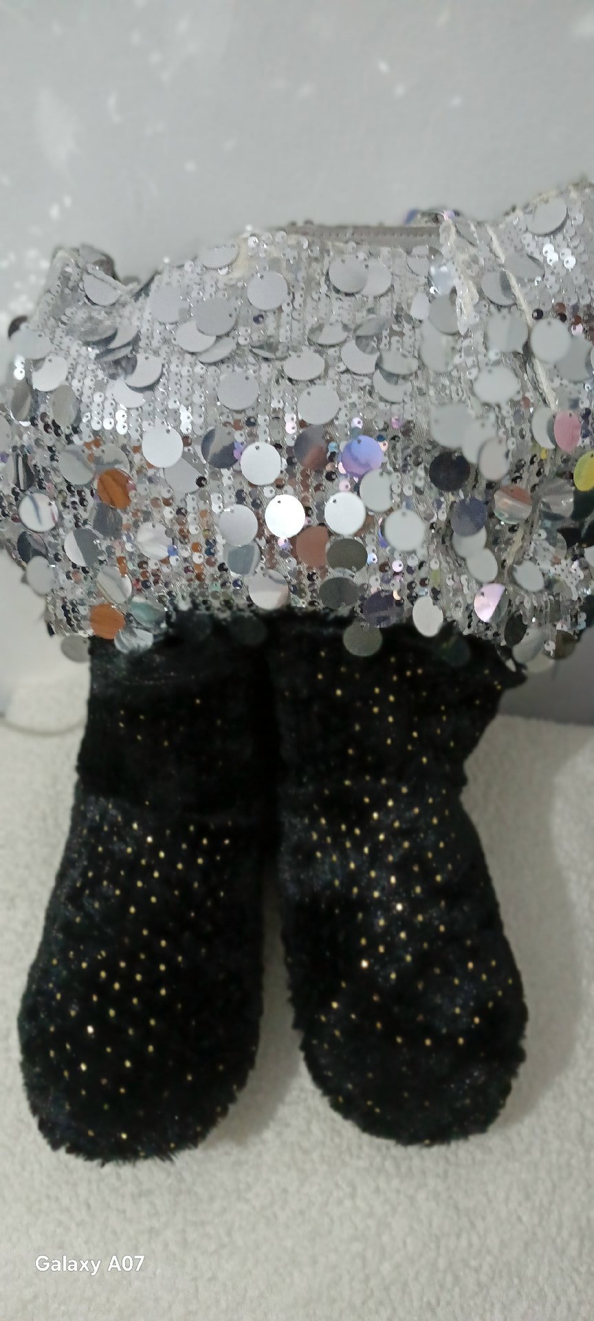 Black Faux Fur Slippers with Gold Studs, Unbranded, One Size, Excellent condition — preloved on SilentSale®