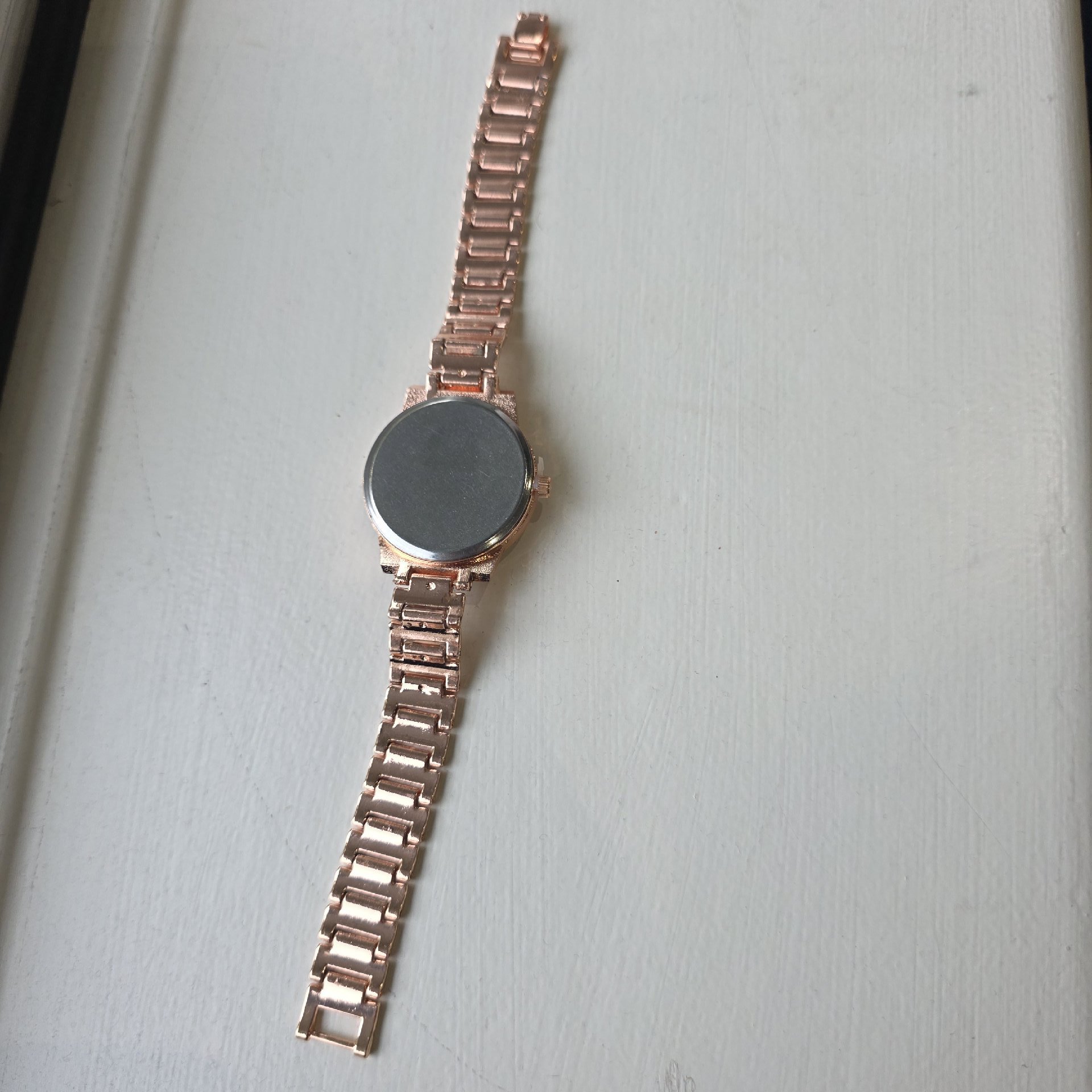 Rose Gold Tone Crystal Set Ladies Wristwatch, Unbranded, One Size, Excellent condition — preloved on SilentSale®