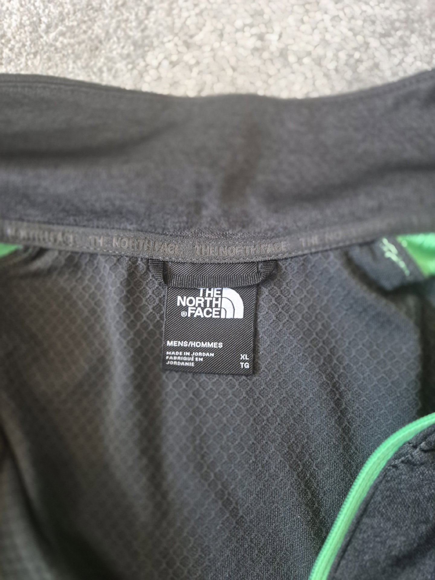 The North Face Grey and Green Half Zip Sports Top, The North Face, XL, Excellent condition — preloved on SilentSale®