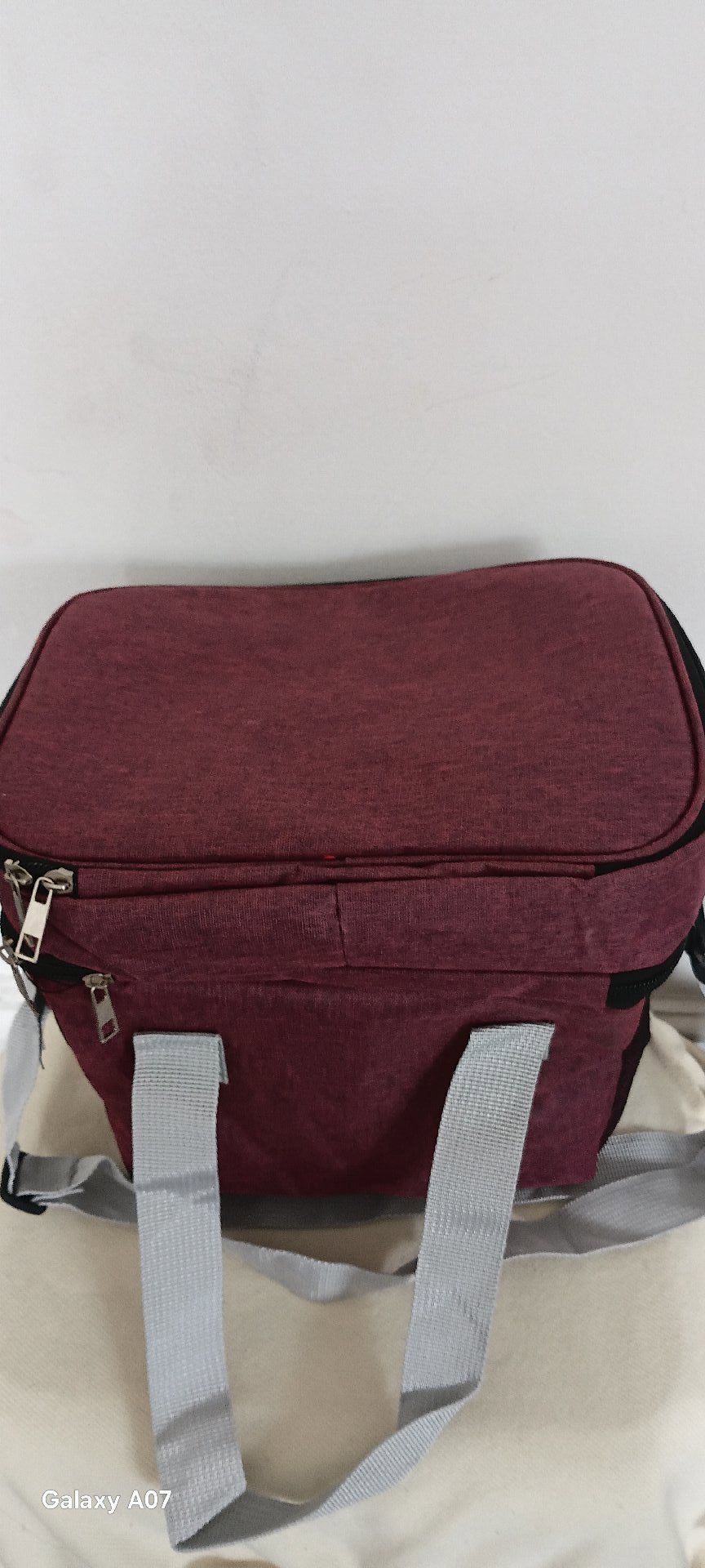Burgundy Insulated Lunch Bag Cooler with Grey Handles, Unbranded, One Size, New condition — preloved on SilentSale®