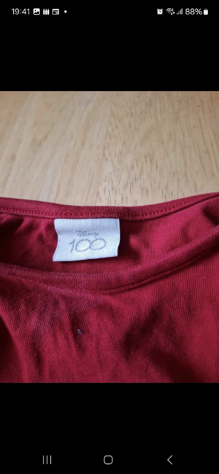 Disney Red Mickey Mouse Little Helper Christmas Top – Age 18-24M, Disney, 18-24 months, Excellent condition — preloved on SilentSale®