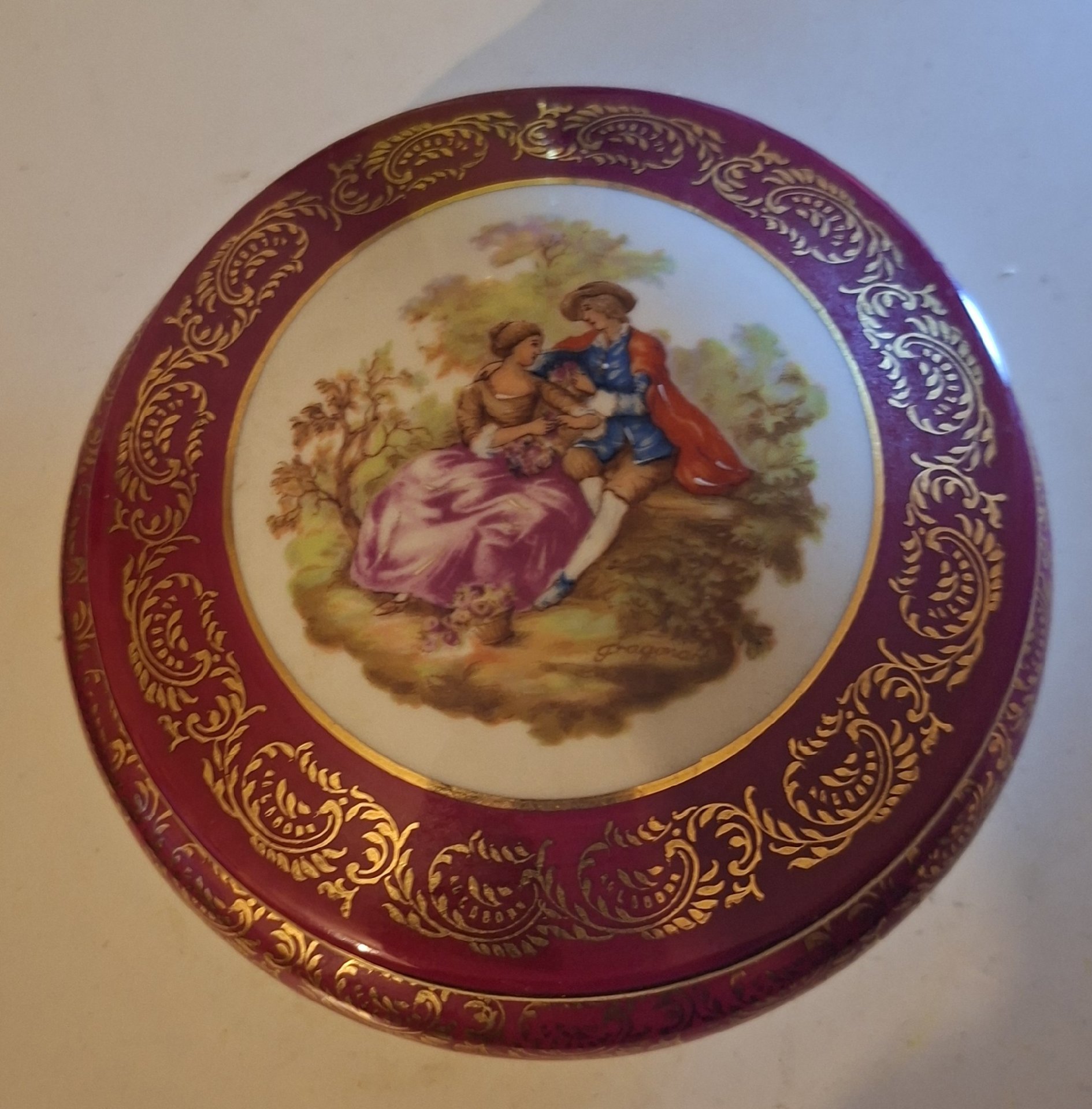 La Reine Limoges Porcelain Decorative Trinket Box, La Reine Limoges, One Size, Good condition — preloved on SilentSale®