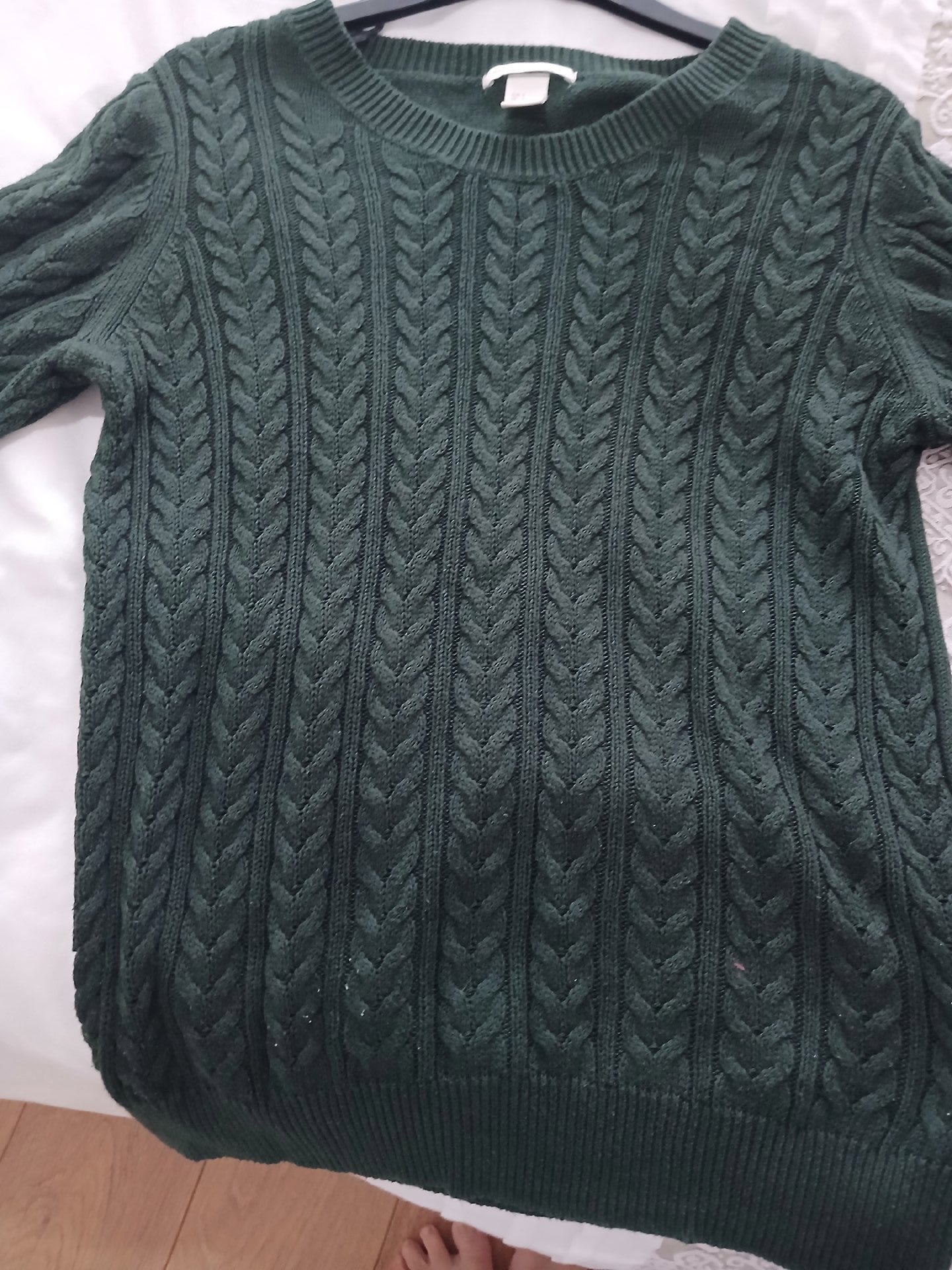 H&M Basic Dark Green Cable Knit Jumper – Size S, H&M, S, Like New condition — preloved on SilentSale®