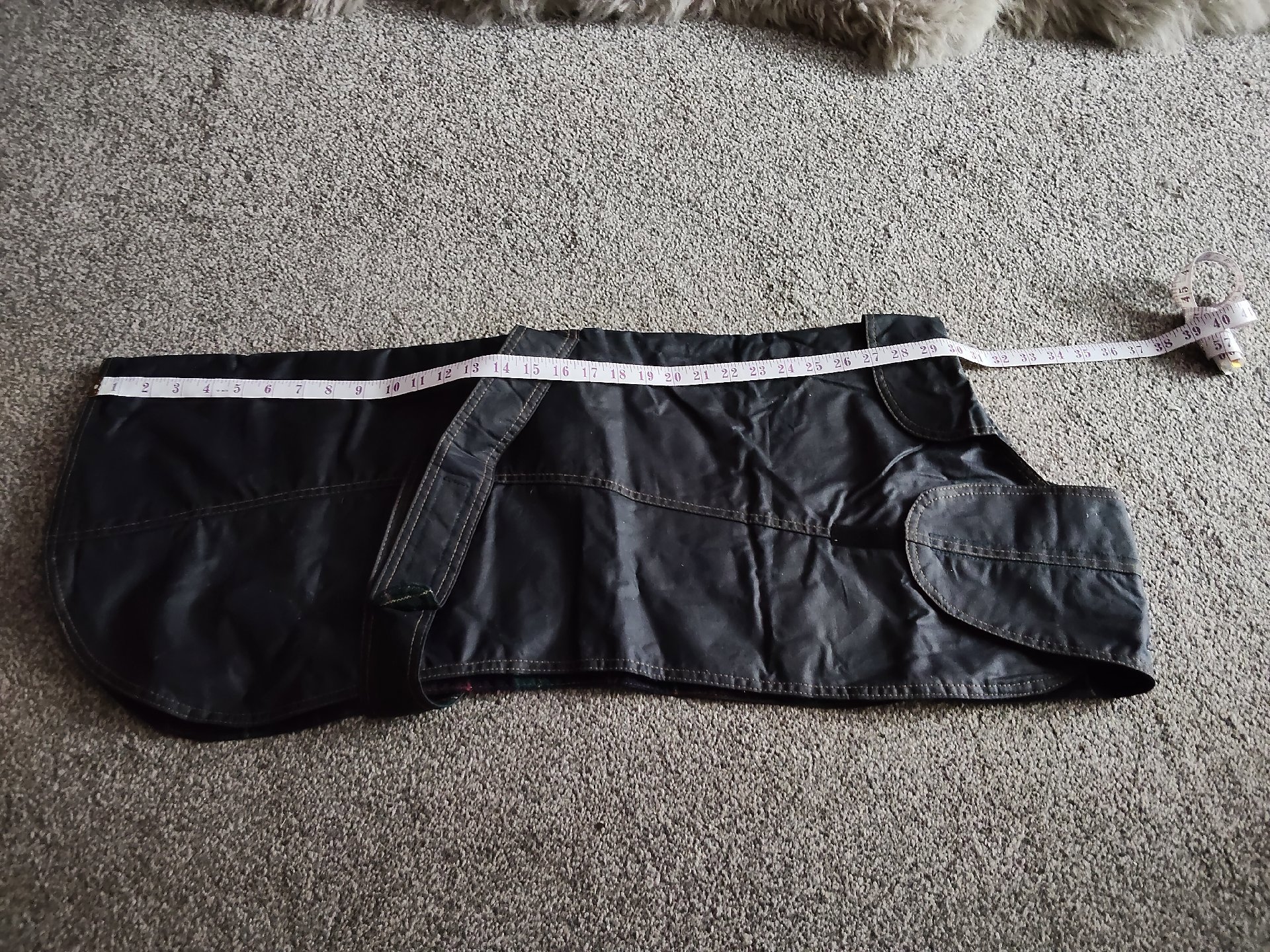 Wax dog coat, Unbranded, 30, New condition — preloved on SilentSale®