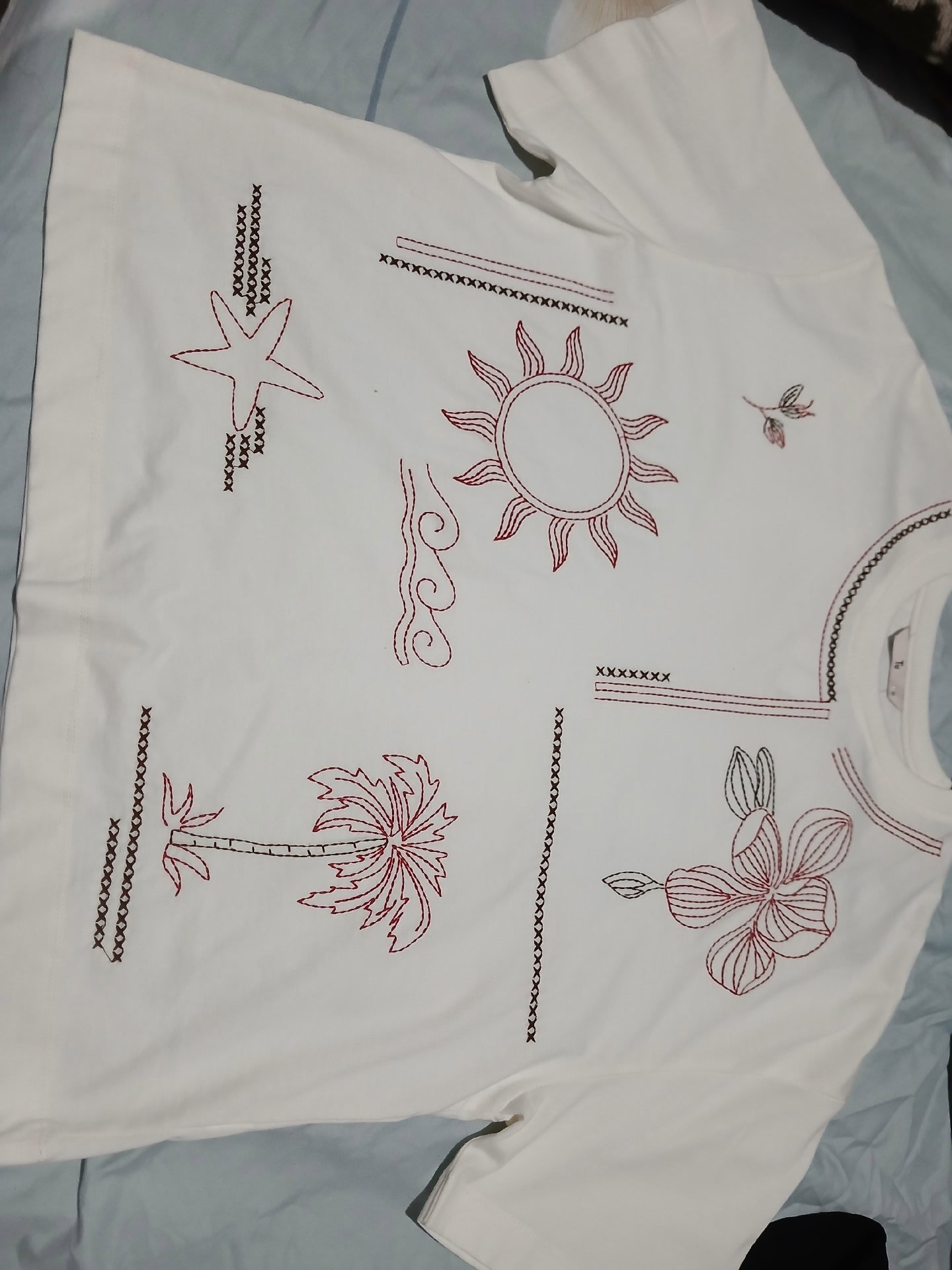 Tu White Embroidered Short Sleeve T-Shirt – Size M, TU, M, Excellent condition — preloved on SilentSale®