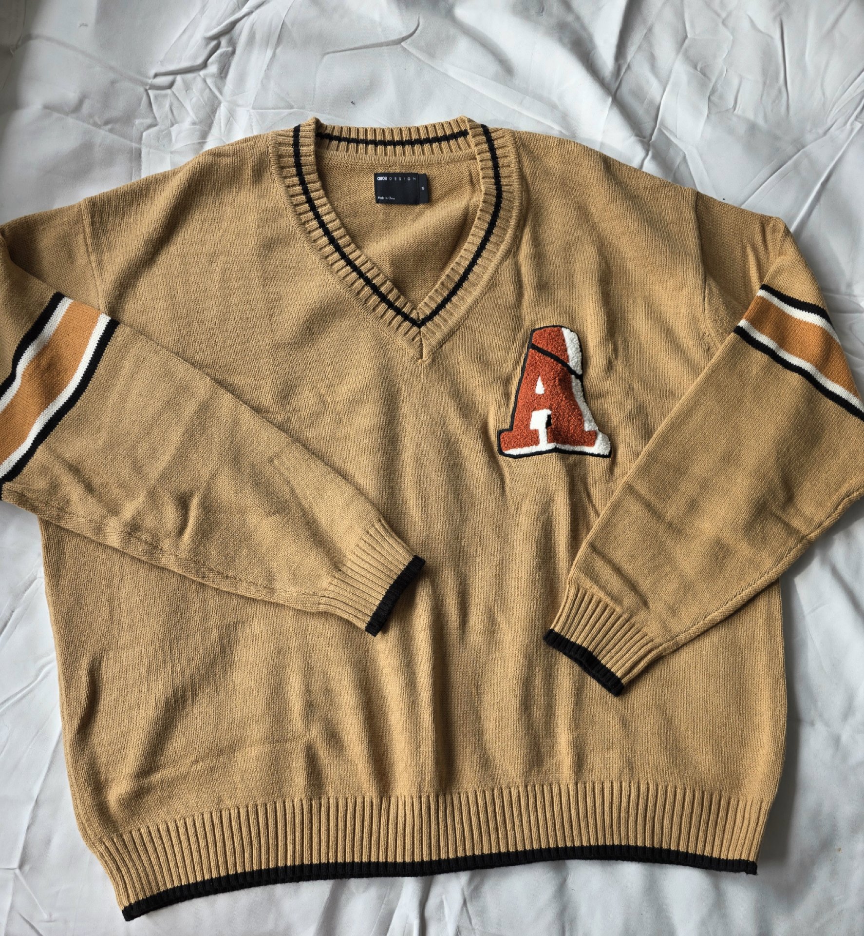 tan/camel oversized V-neck knitted sweater, ASOS Design, M, New condition — preloved on SilentSale®