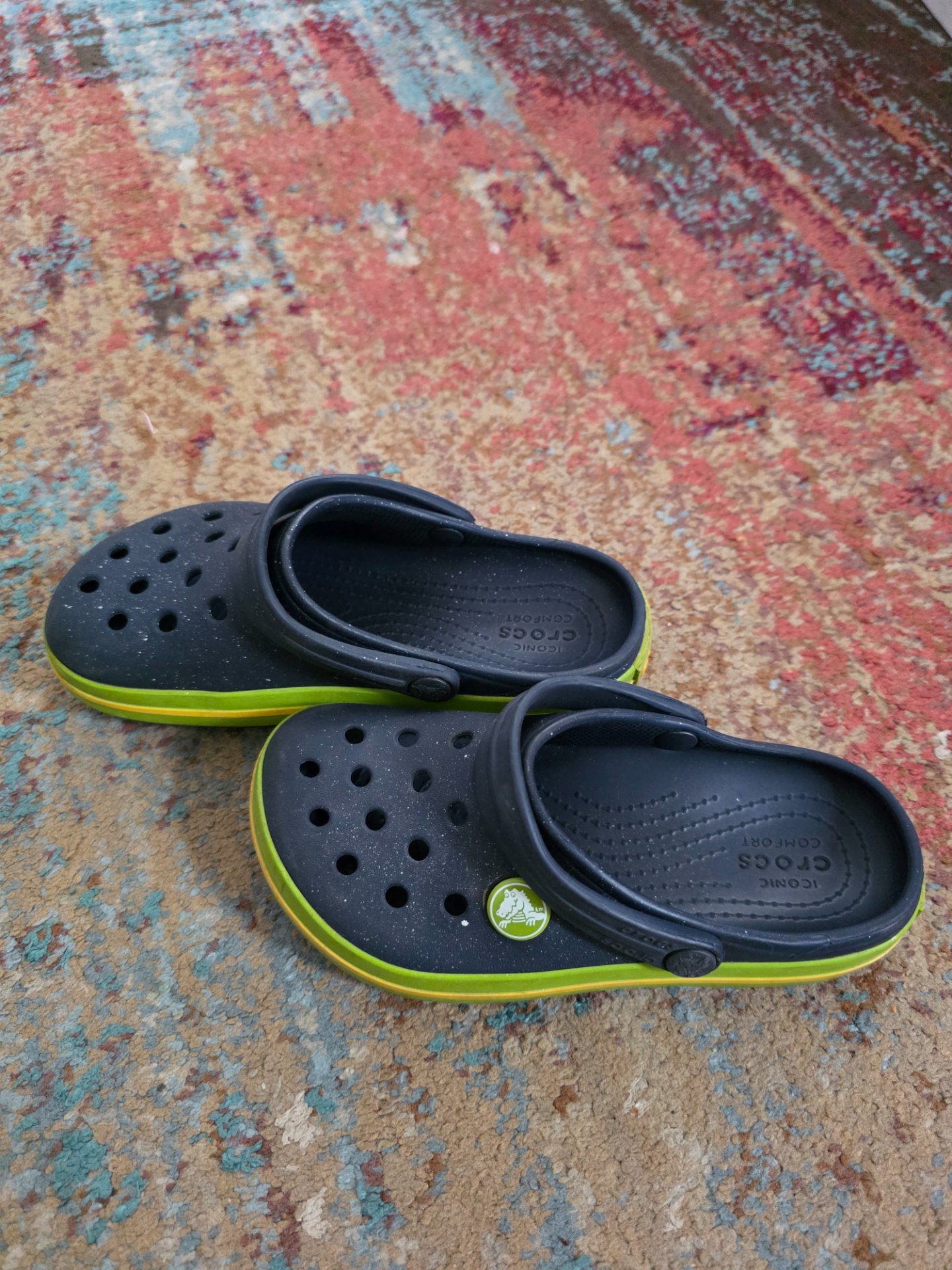 Crocs navy and Green Crocs, Crocs, 11, Good condition — preloved on SilentSale®