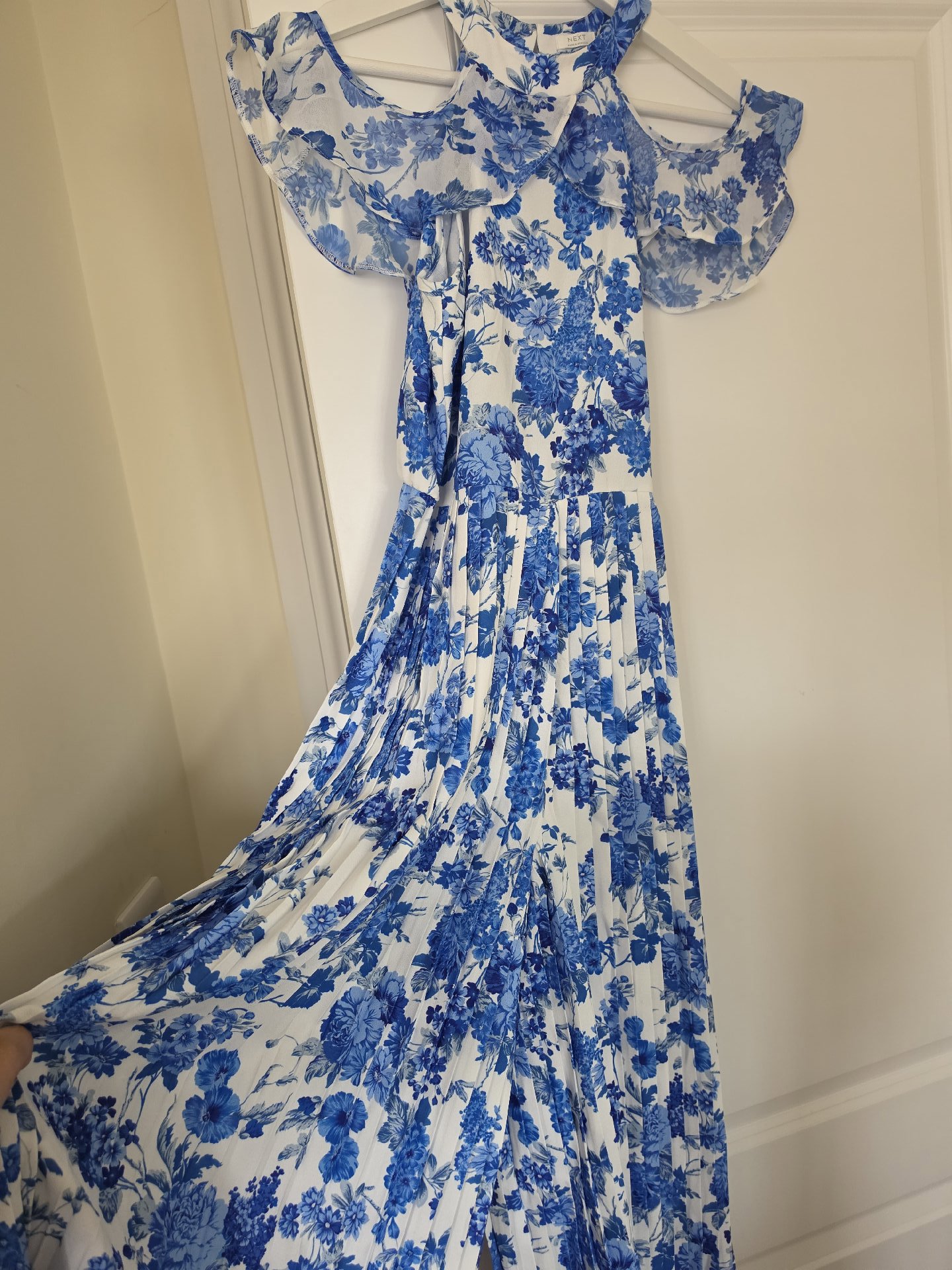 Next Girls Blue Floral Cold Shoulder Maxi Dress – 12 Years, Next, 12 years, New condition — preloved on SilentSale®