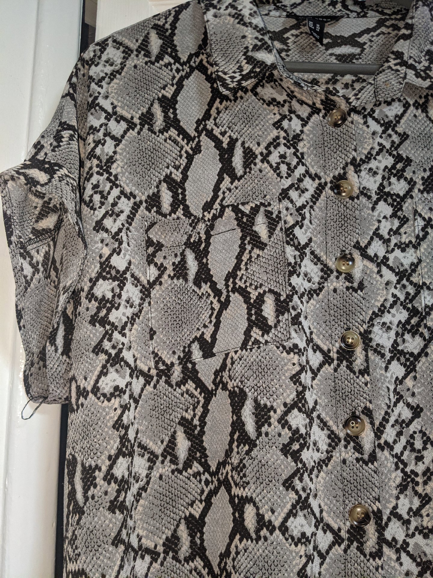 New Look Snake Print Midi Shirt Dress – UK 18, New Look, 18, Excellent condition — preloved on SilentSale®