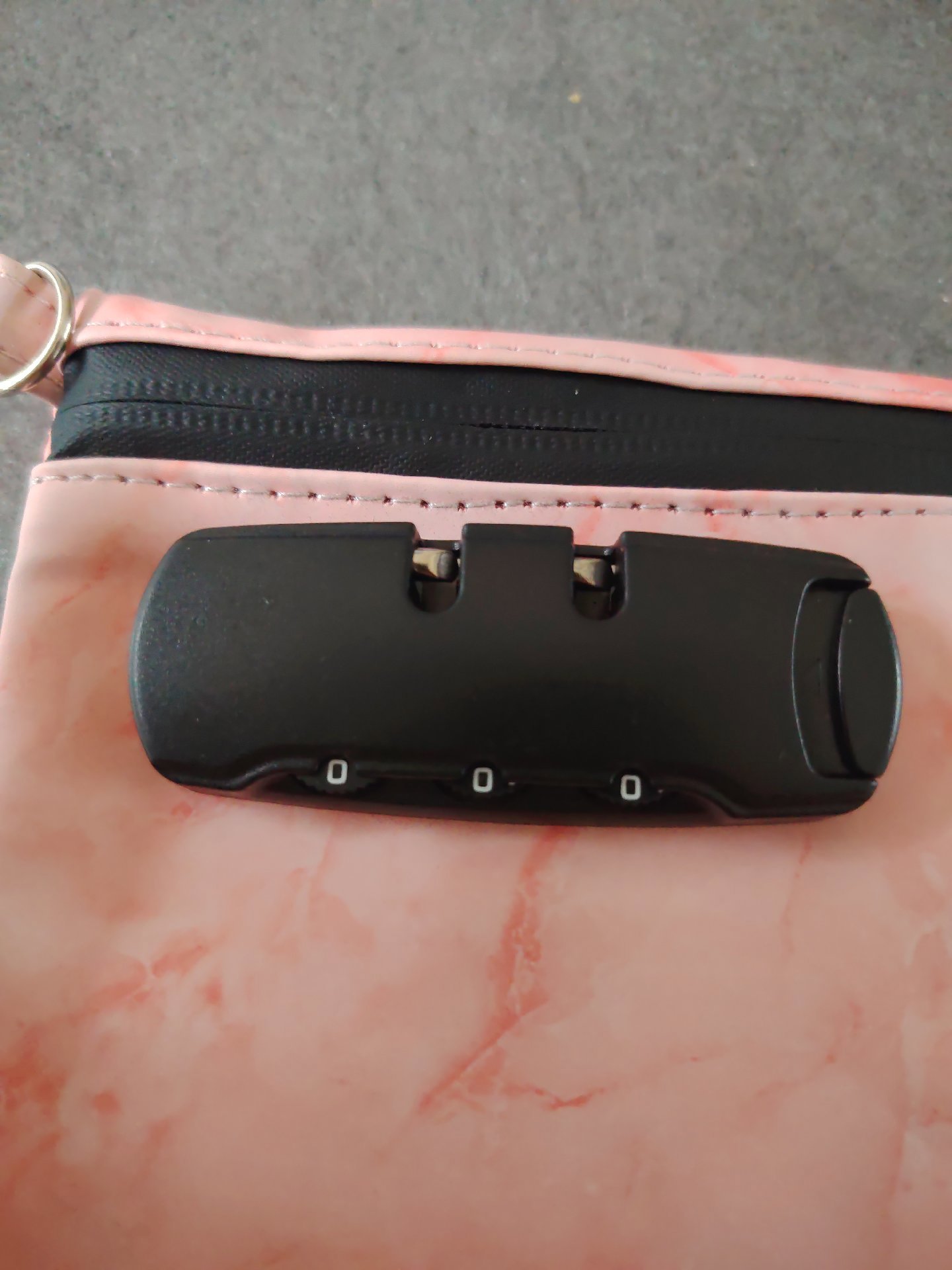 Storage  Travel Bag, Ozchin, One Size, New condition — preloved on SilentSale®