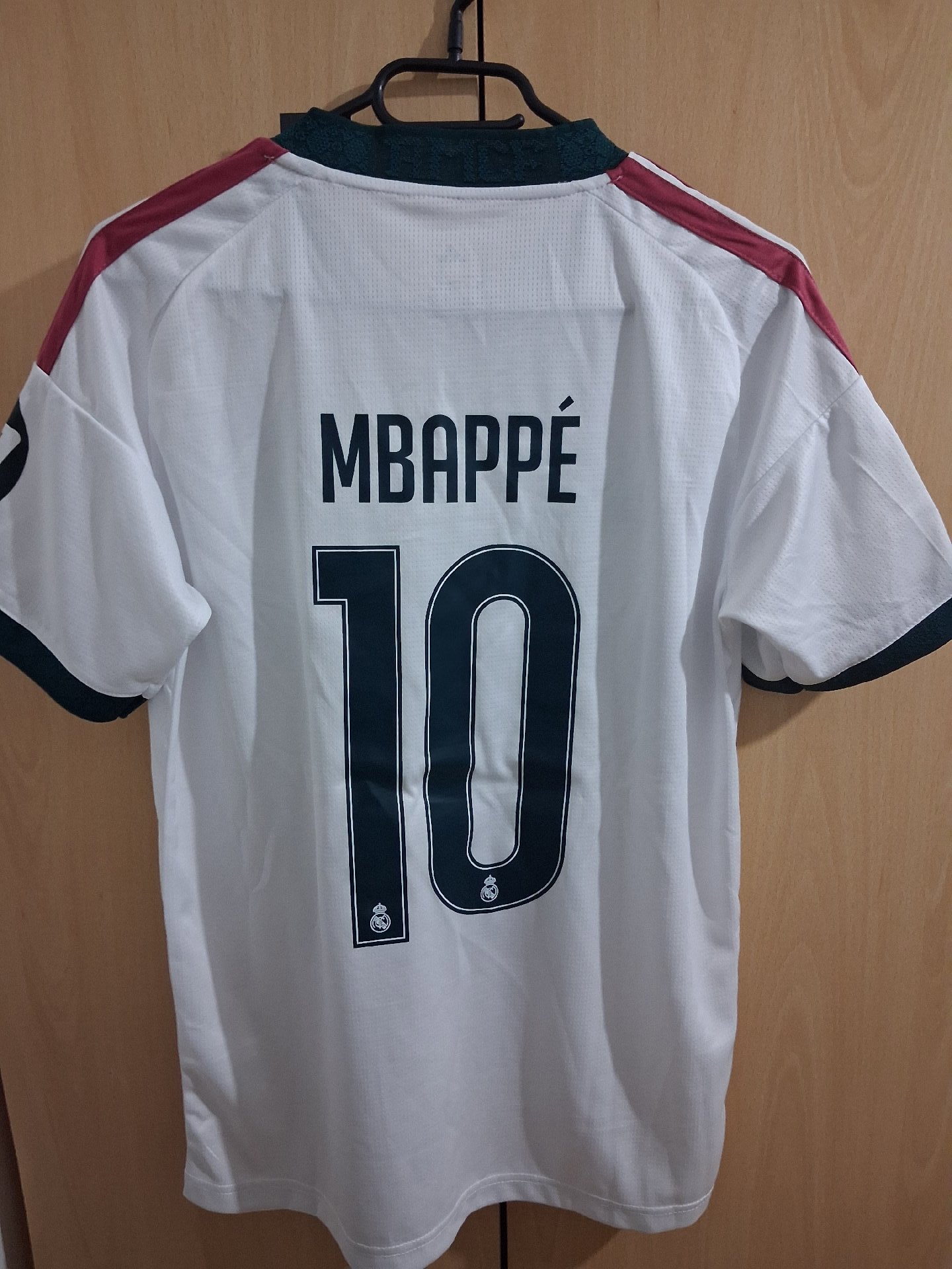 Adidas Real Madrid Football Shirt White Burgundy – Size S, Adidas, S, New condition — preloved on SilentSale®