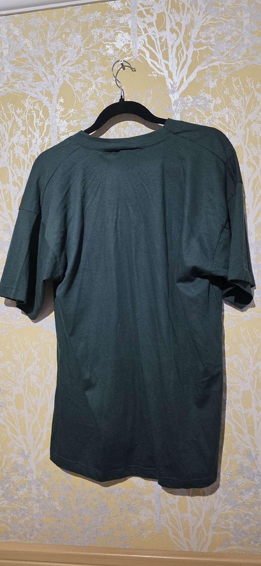 Zoe Green Graphic Print T-Shirt – Size L, Zoe, L, Excellent condition — preloved on SilentSale®