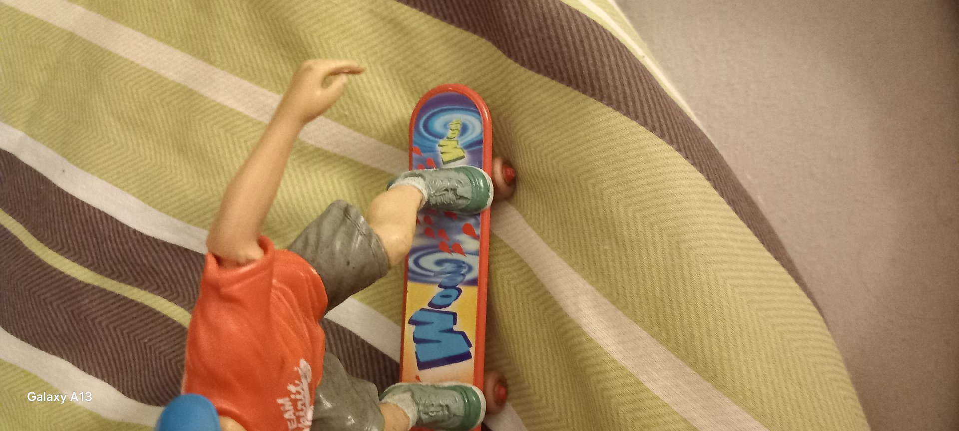 Team Skateboarder Figurine on Red Skateboard, Unbranded, One Size, Excellent condition — preloved on SilentSale®