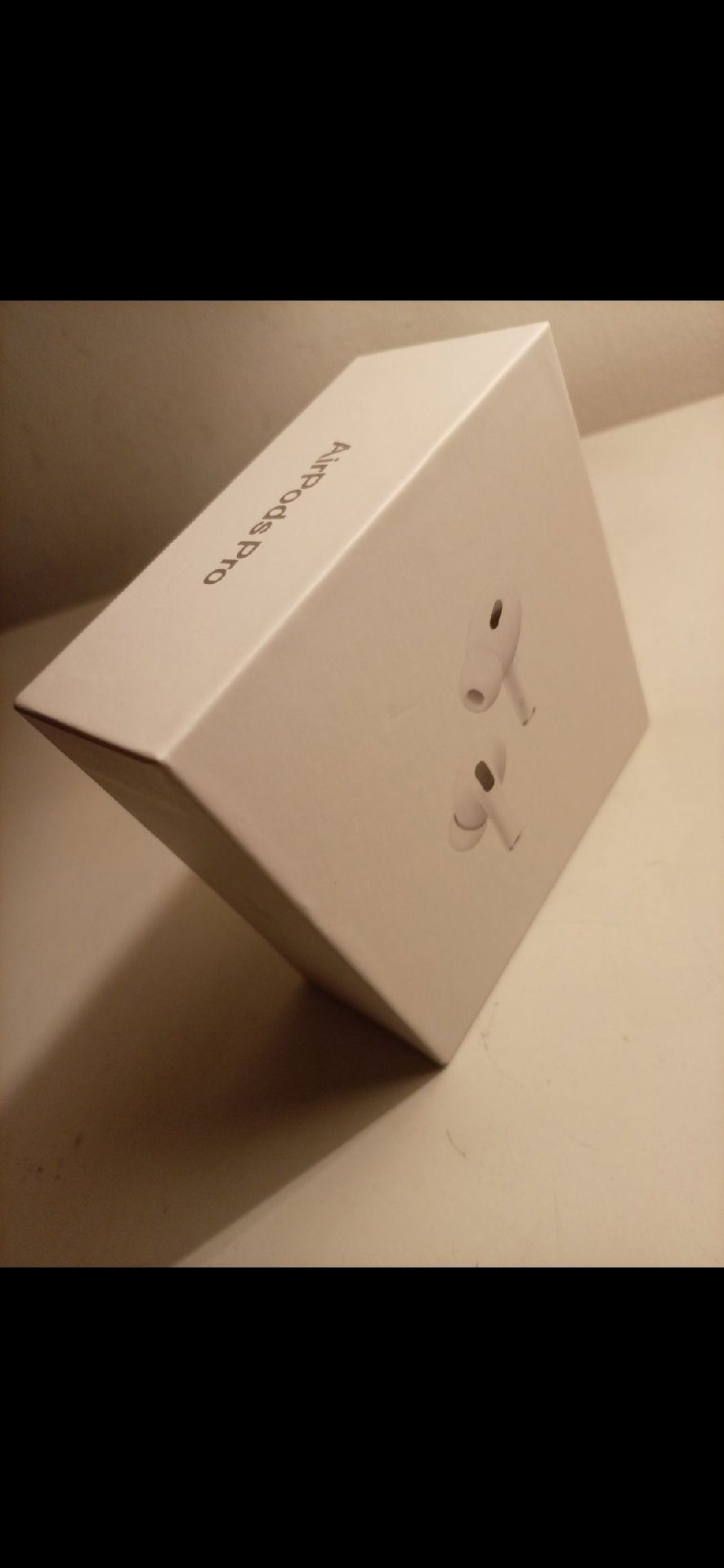 Airpods 2nd gen , Apple, One Size, New condition — preloved on SilentSale®